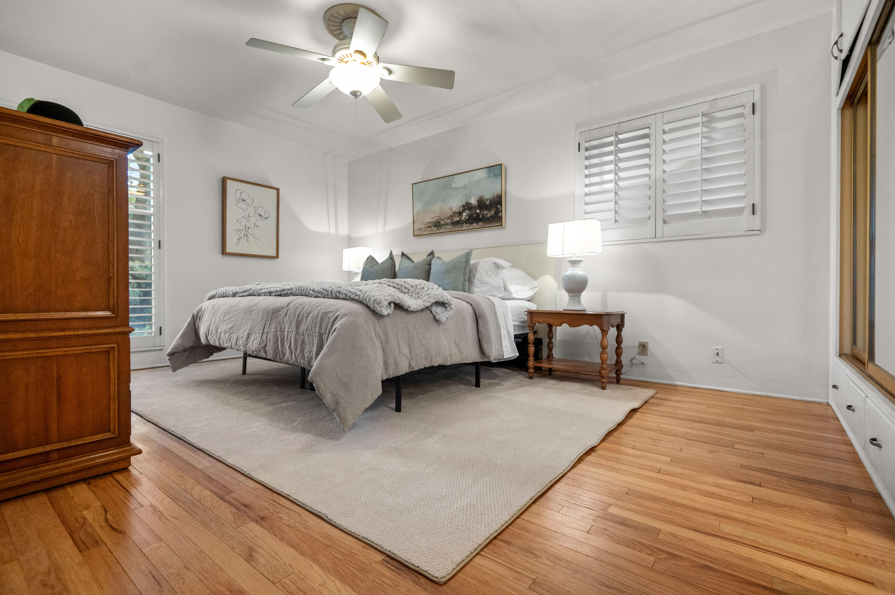 1716 W Meadow Ave, Visalia, CA 93277
