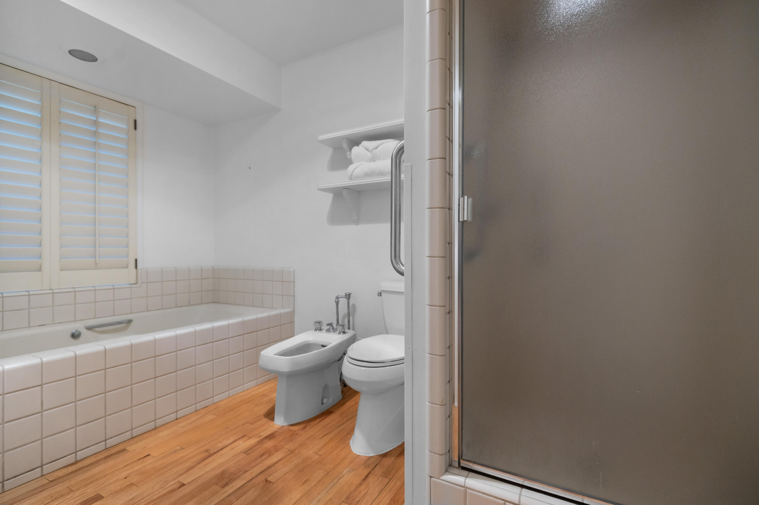 1716 W Meadow Ave, Visalia, CA 93277