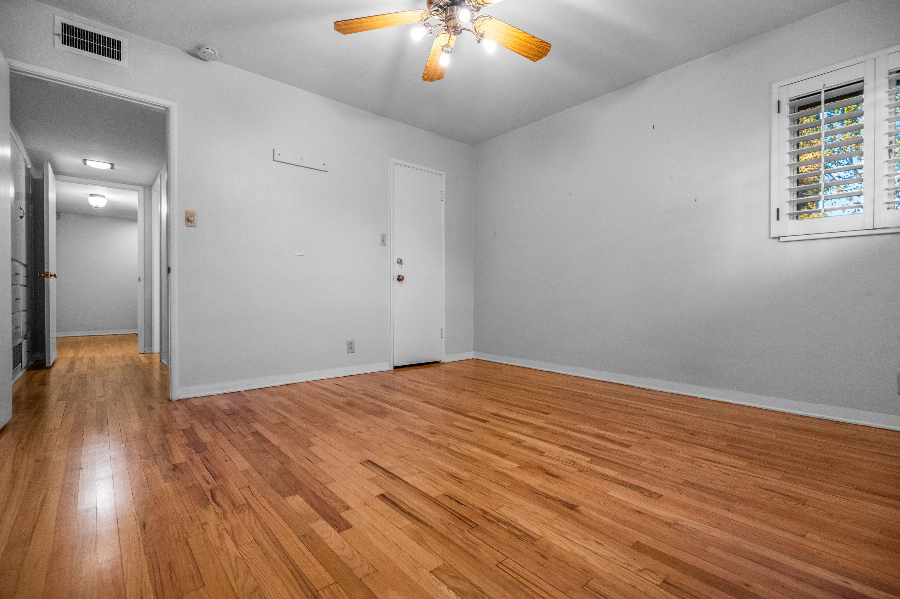 1716 W Meadow Ave, Visalia, CA 93277