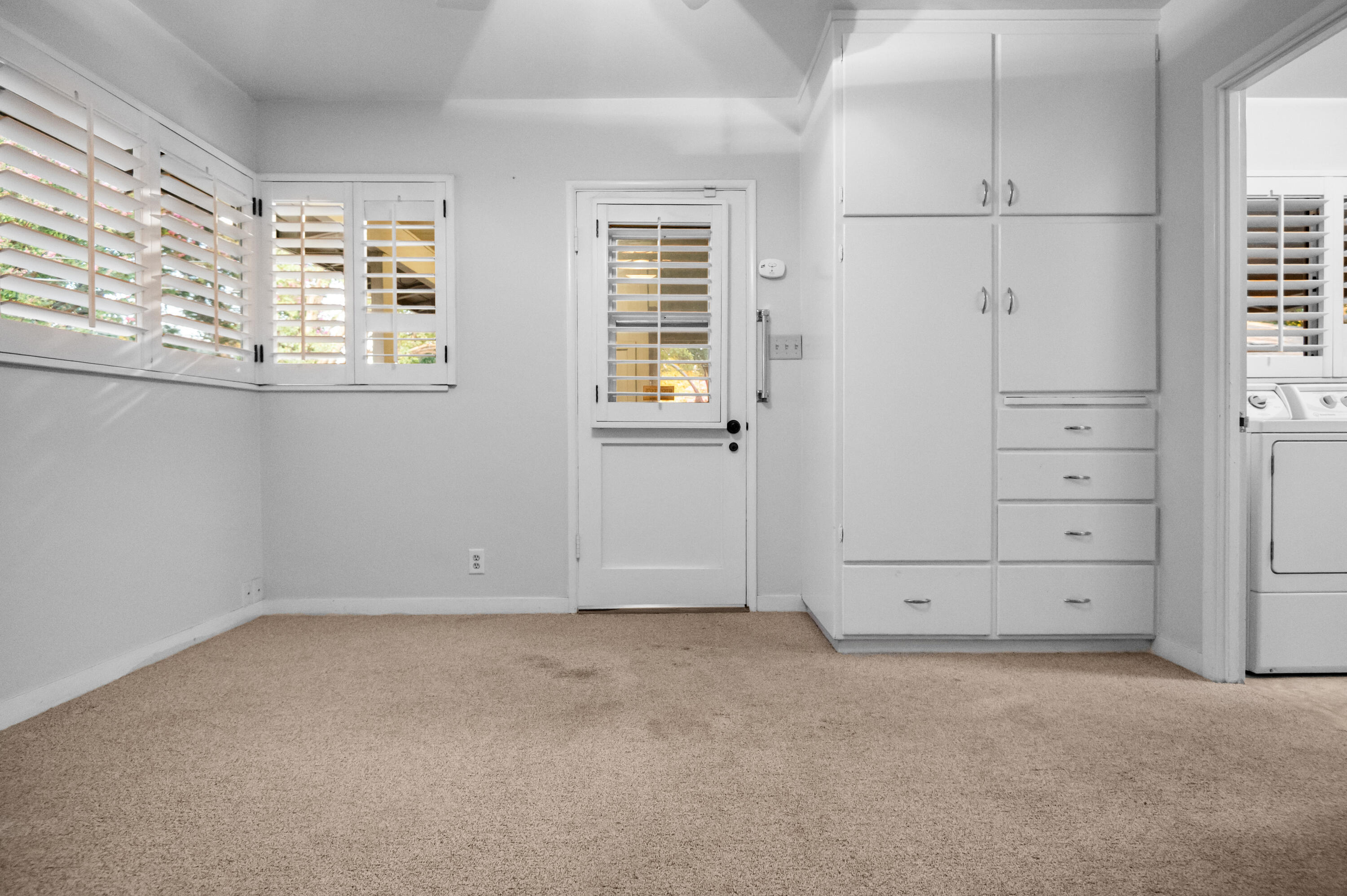 1716 W Meadow Ave, Visalia, CA 93277