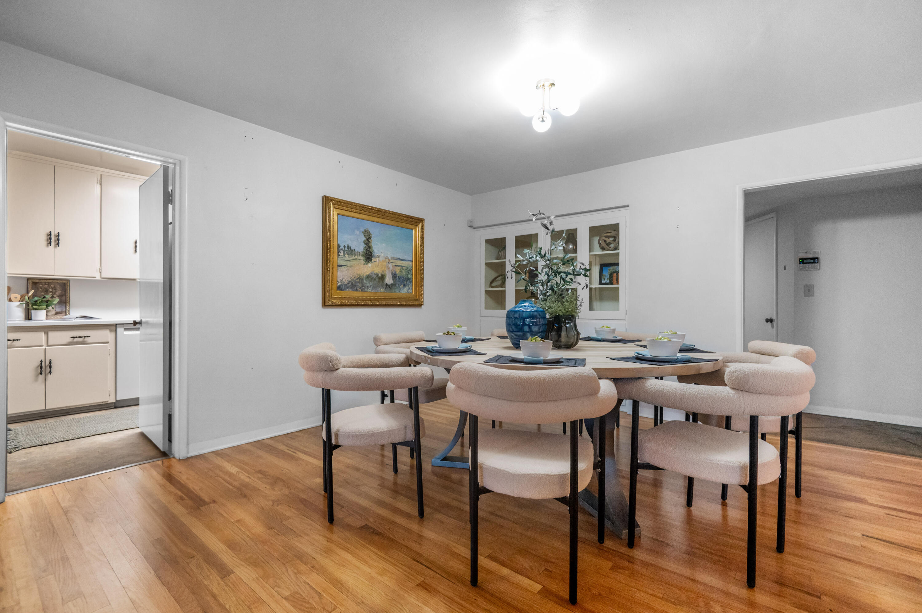 1716 W Meadow Ave, Visalia, CA 93277