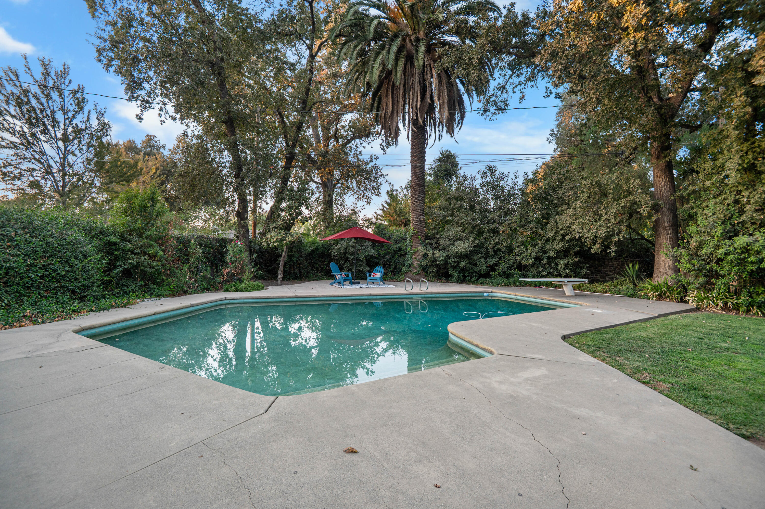 1716 W Meadow Ave, Visalia, CA 93277