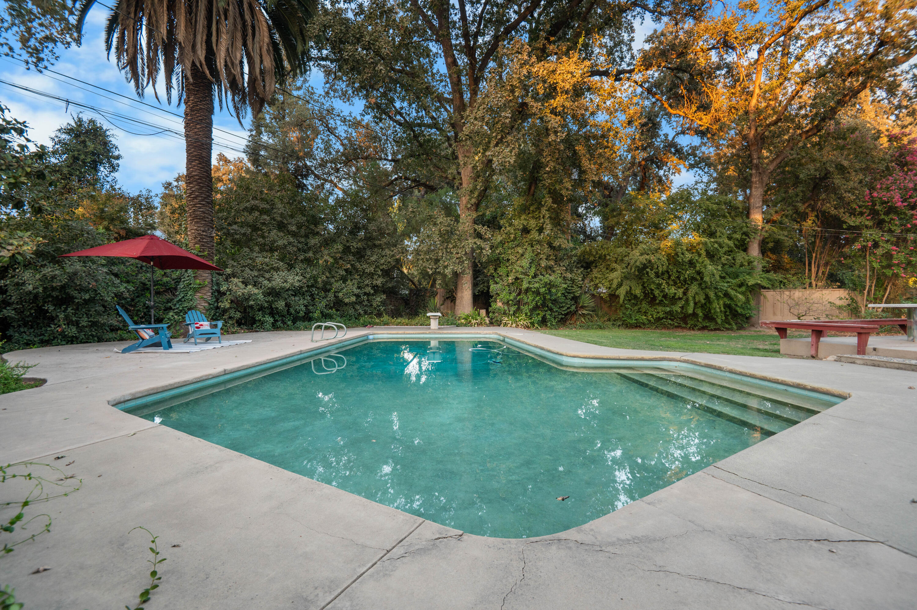 1716 W Meadow Ave, Visalia, CA 93277