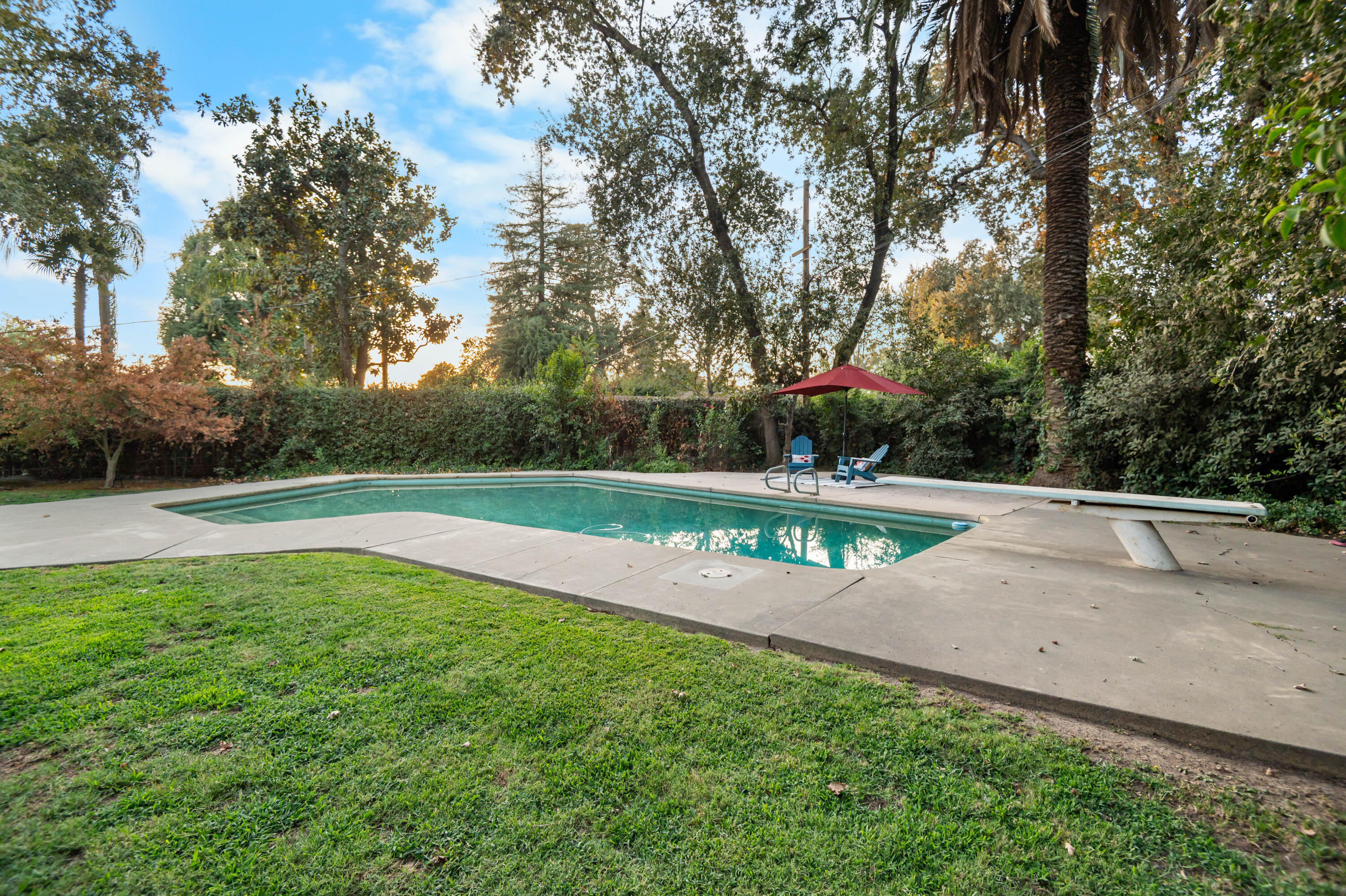 1716 W Meadow Ave, Visalia, CA 93277