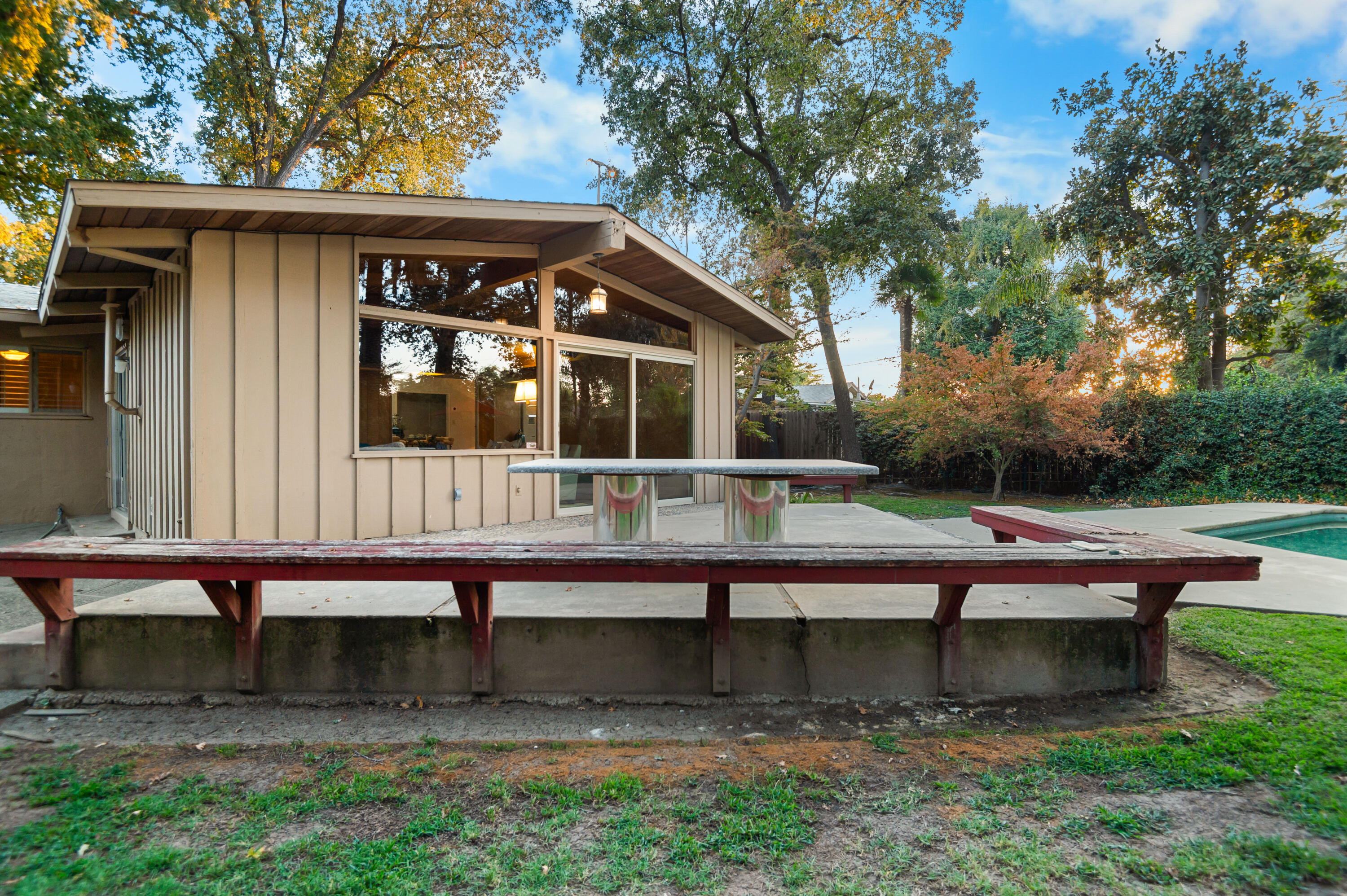 1716 W Meadow Ave, Visalia, CA 93277