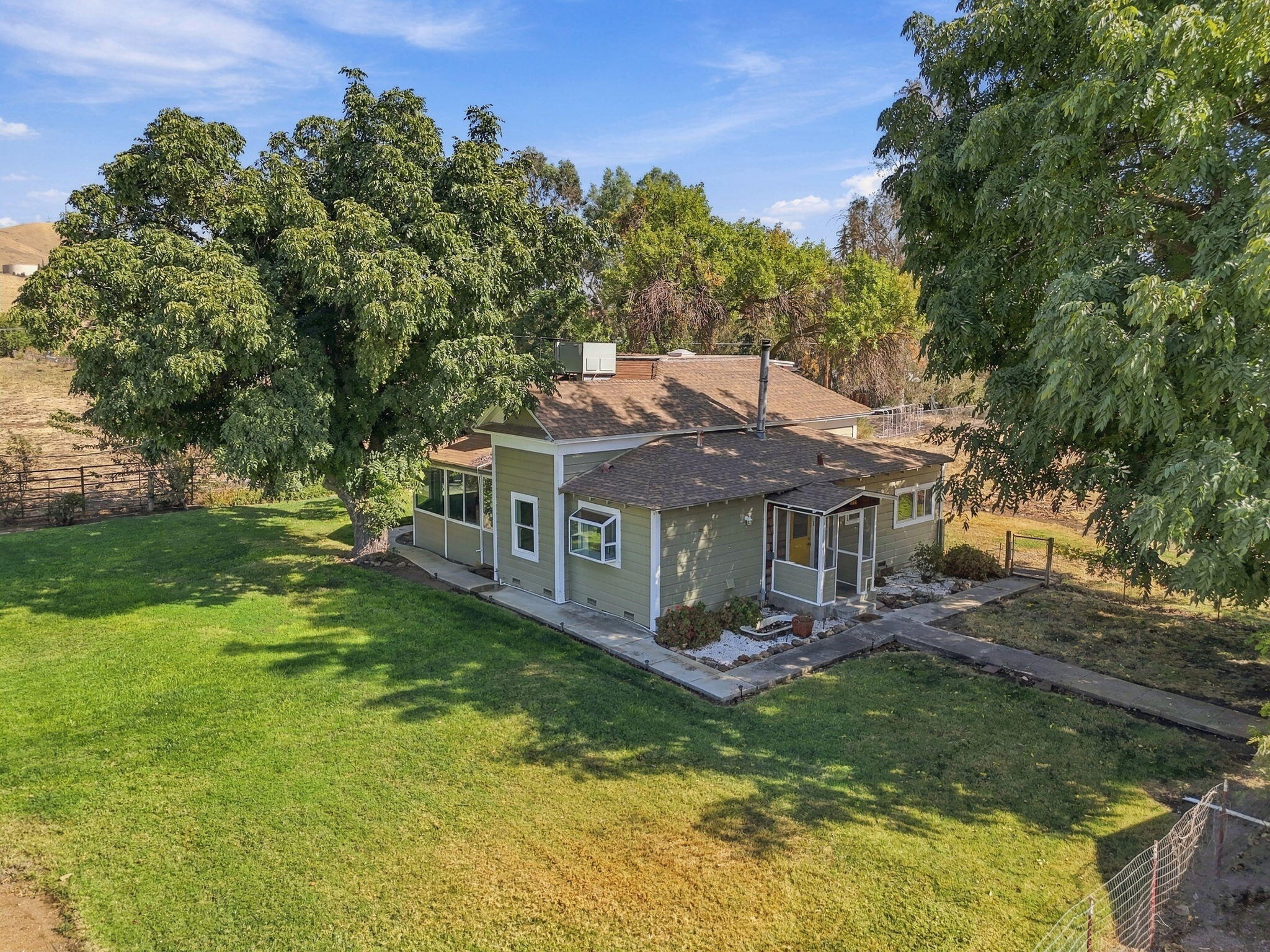 601 E Mulberry Ave, Porterville, CA 93257