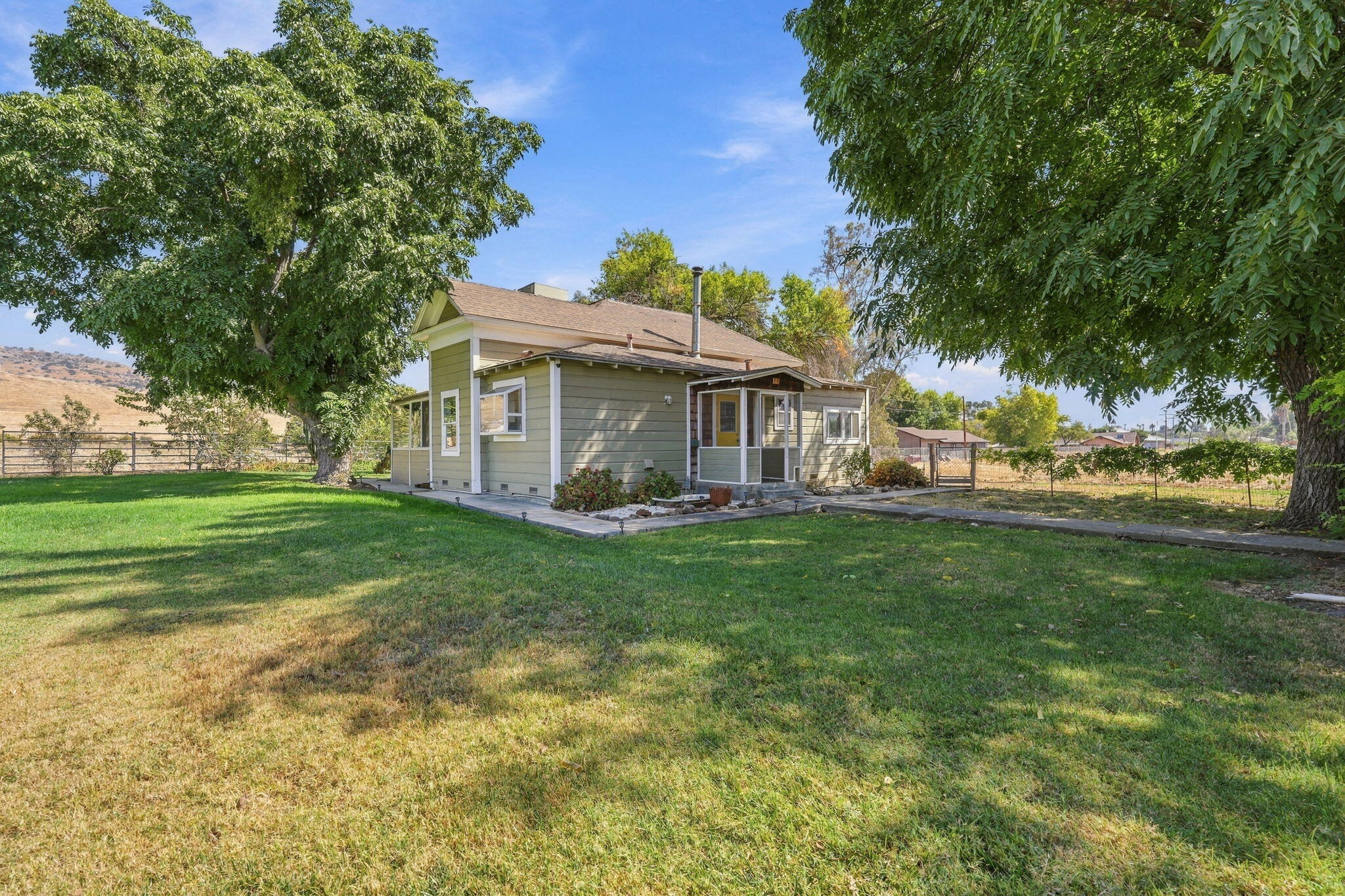 601 E Mulberry Ave, Porterville, CA 93257