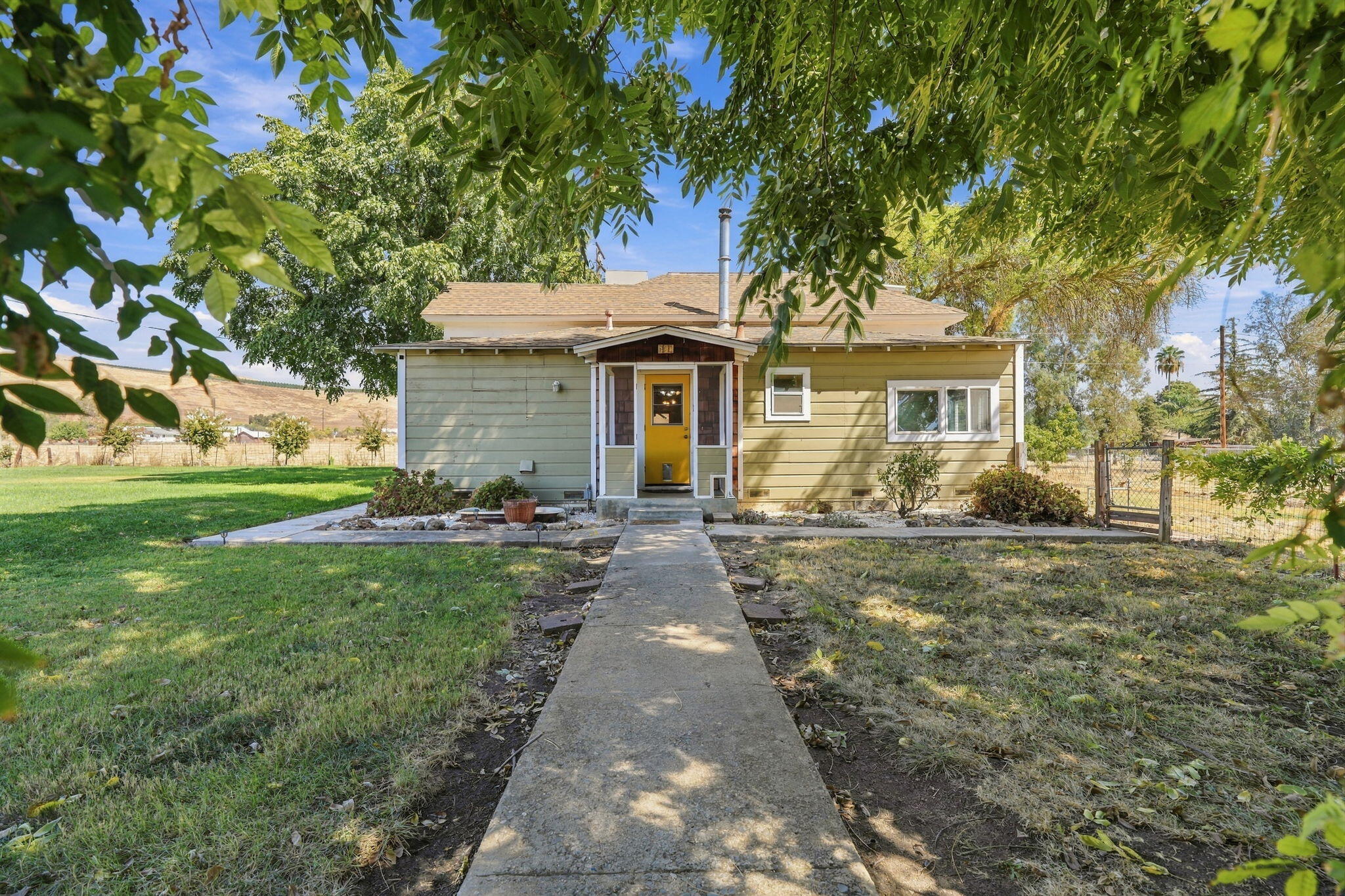 601 E Mulberry Ave, Porterville, CA 93257