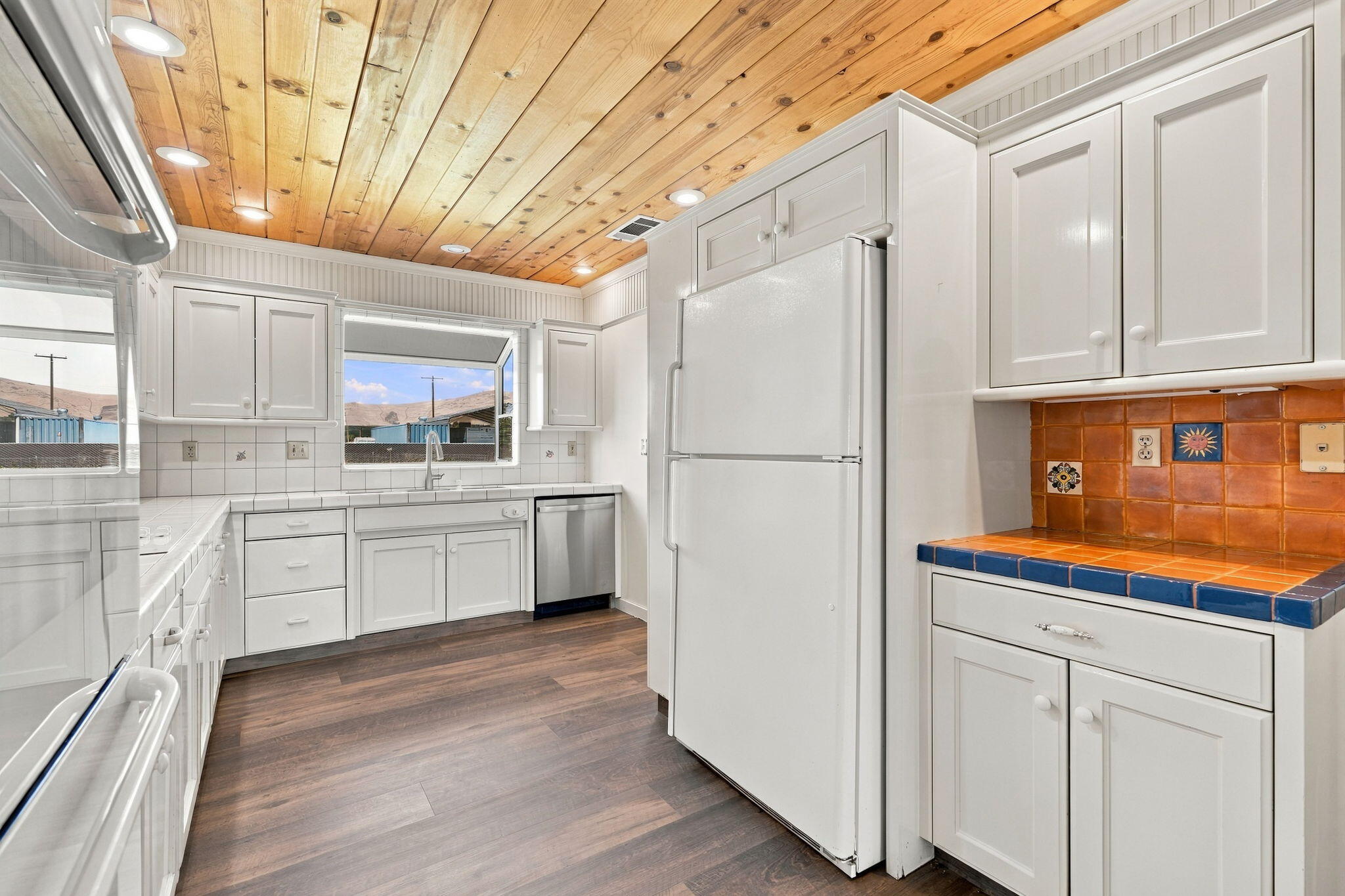 601 E Mulberry Ave, Porterville, CA 93257