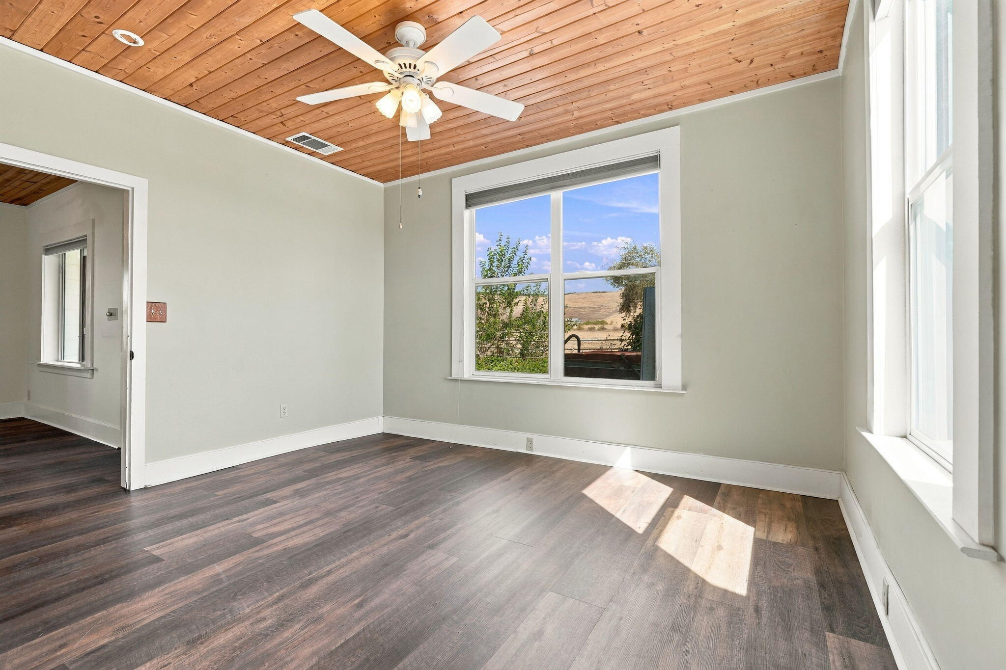 601 E Mulberry Ave, Porterville, CA 93257