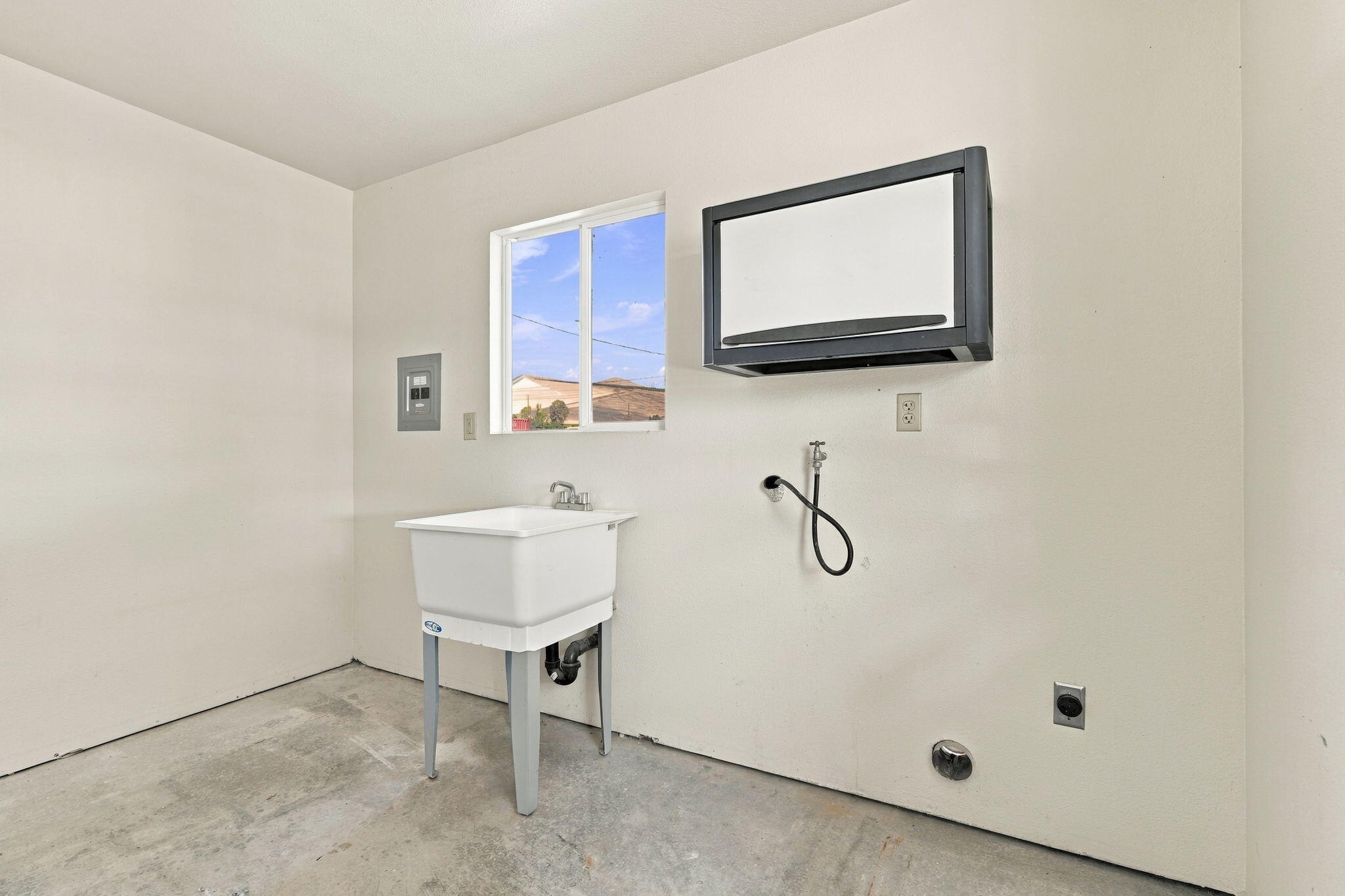 601 E Mulberry Ave, Porterville, CA 93257