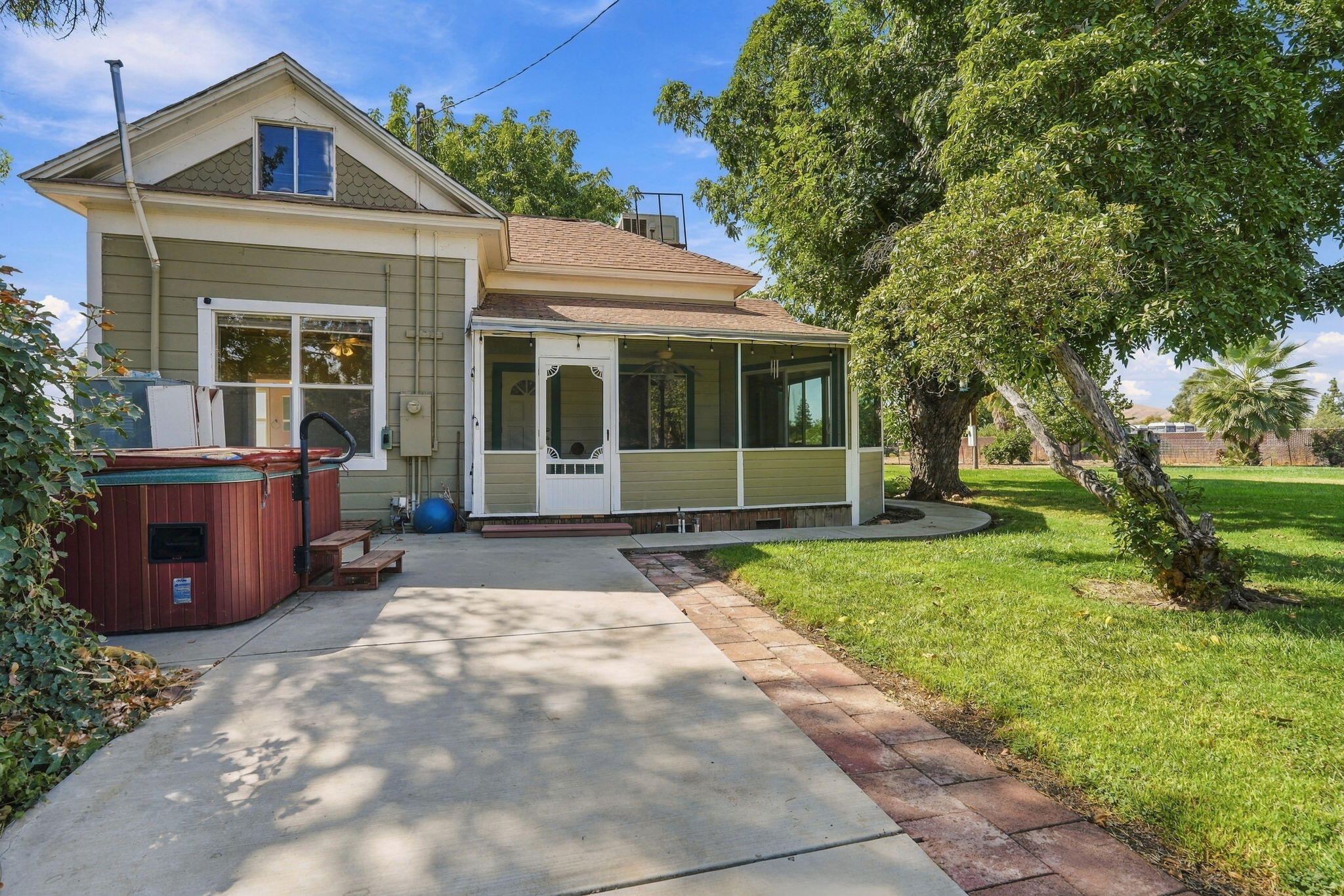 601 E Mulberry Ave, Porterville, CA 93257