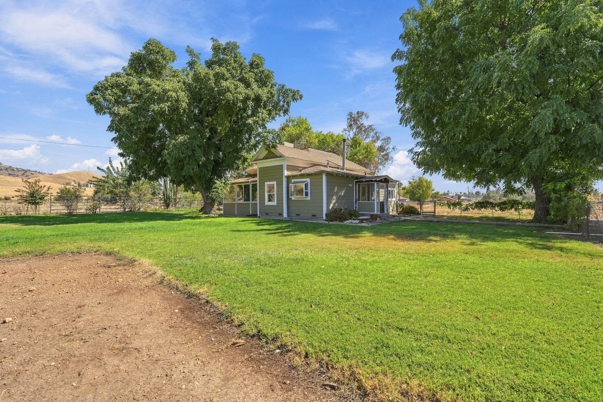 601 E Mulberry Ave, Porterville, CA 93257