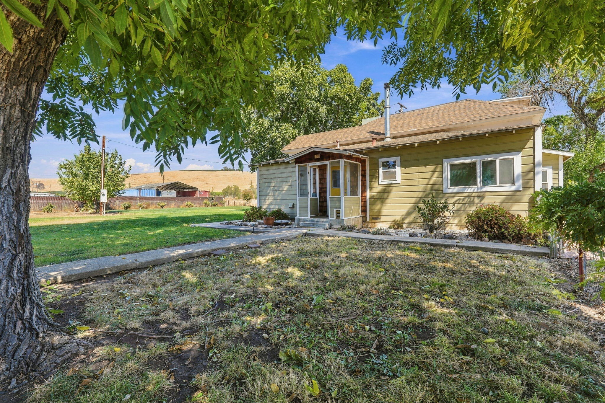 601 E Mulberry Ave, Porterville, CA 93257