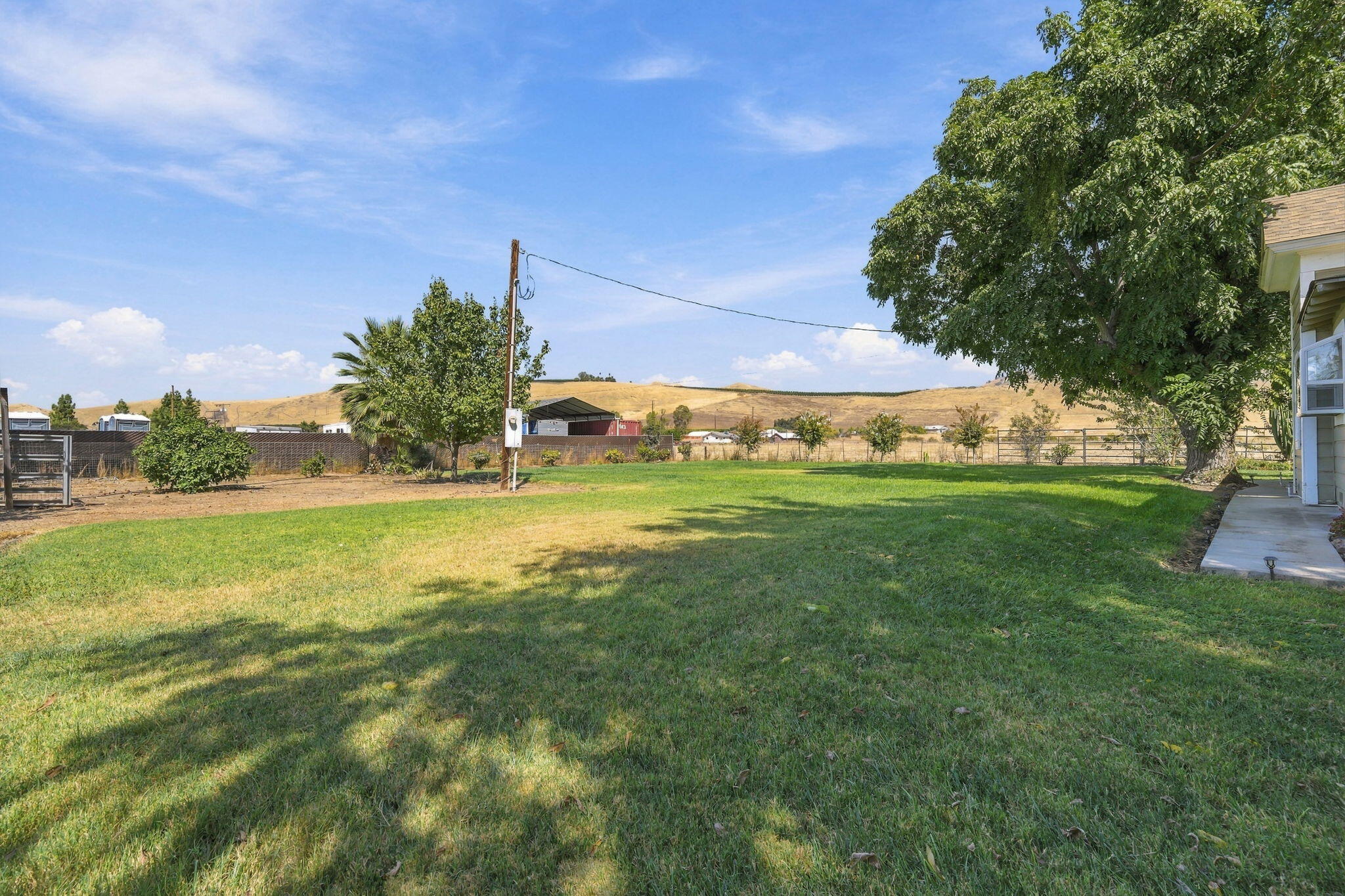 601 E Mulberry Ave, Porterville, CA 93257
