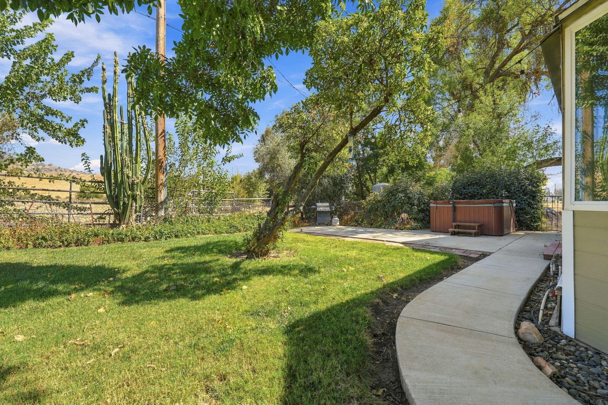 601 E Mulberry Ave, Porterville, CA 93257