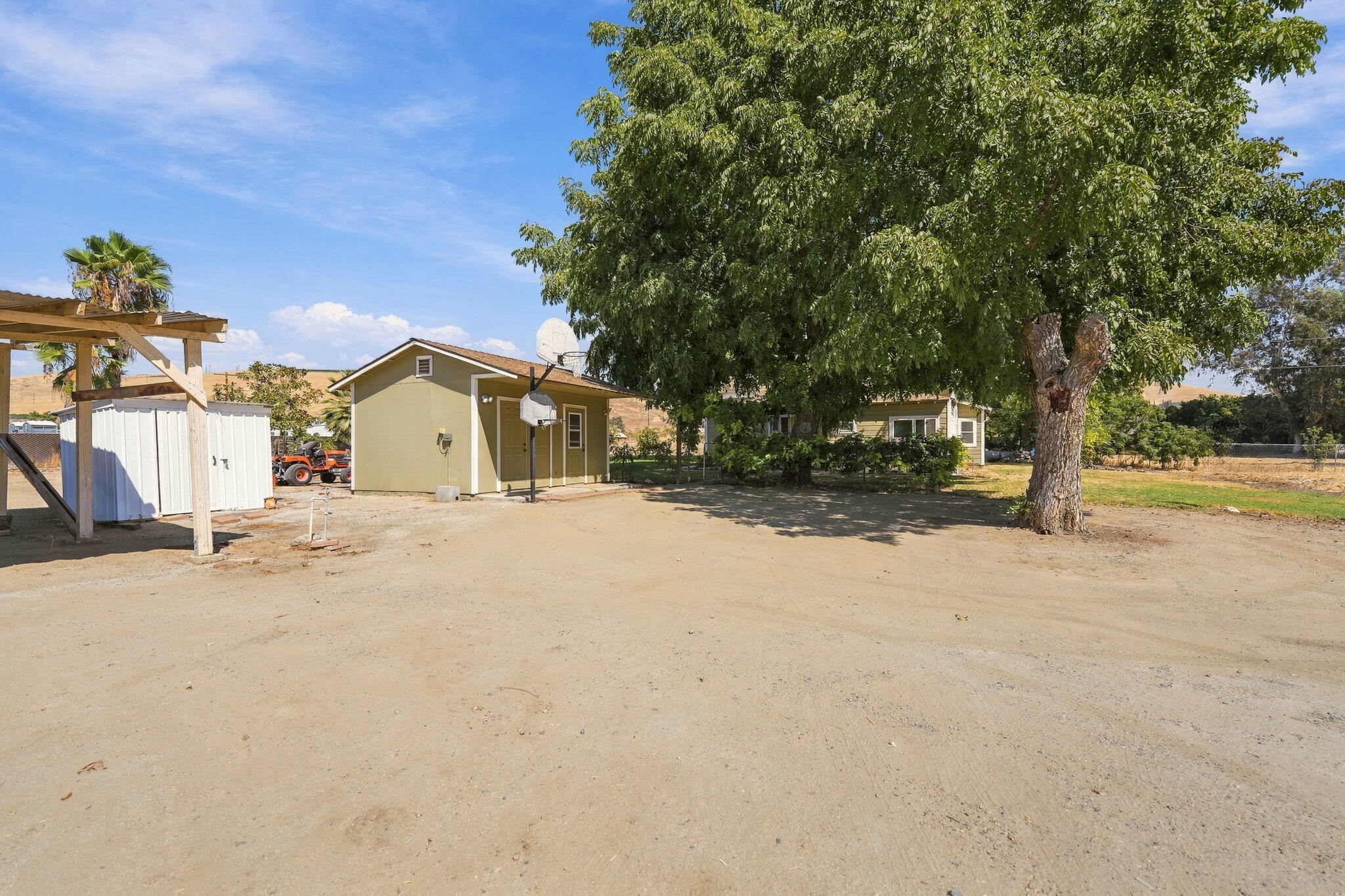 601 E Mulberry Ave, Porterville, CA 93257