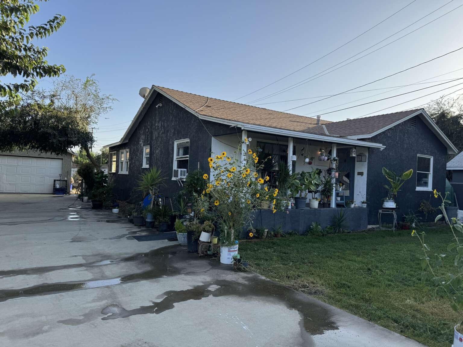 341 W Oak Ave, Porterville, CA 93257