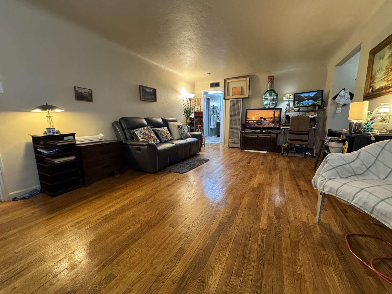 341 W Oak Ave, Porterville, CA 93257