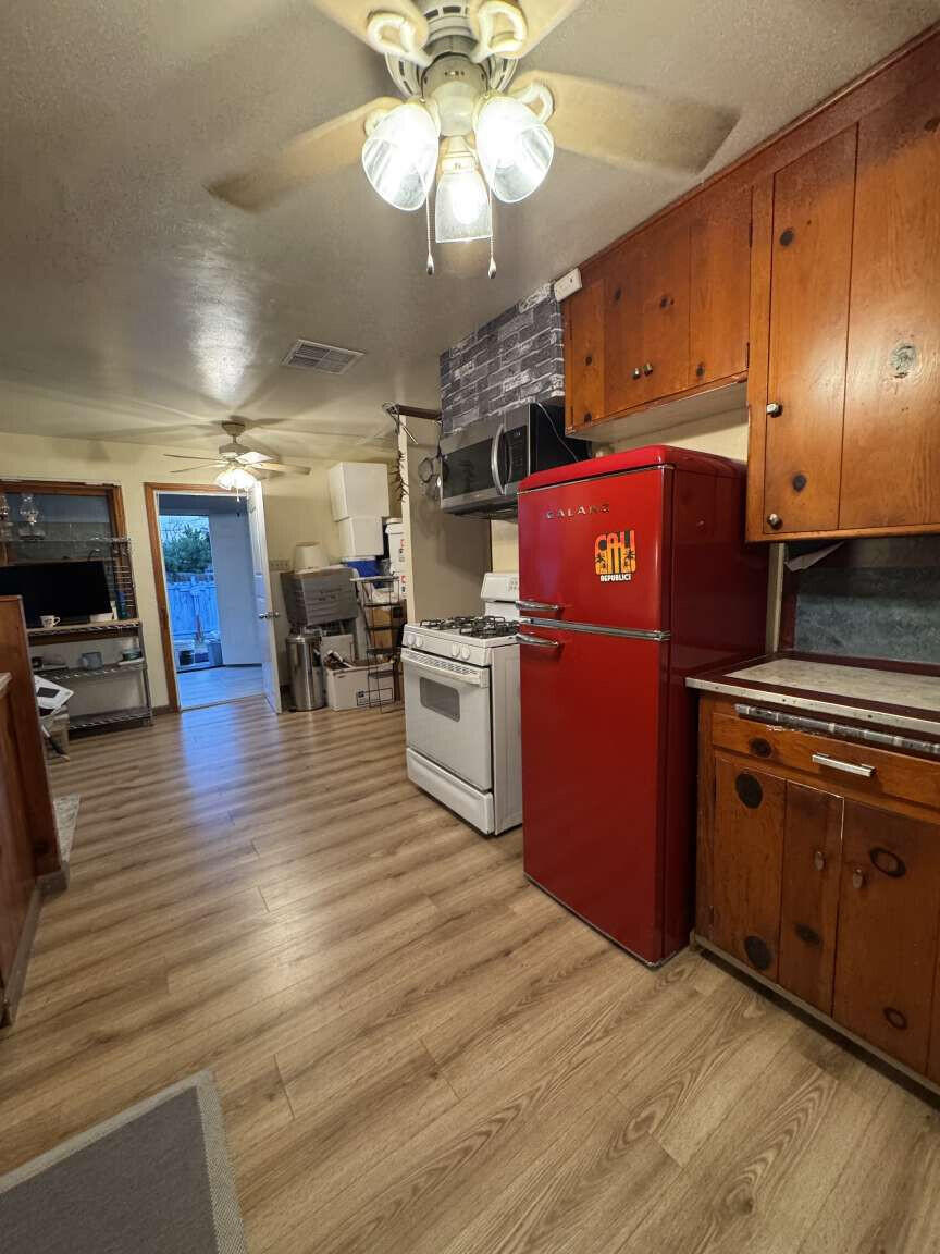 341 W Oak Ave, Porterville, CA 93257