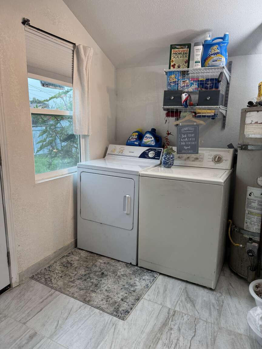341 W Oak Ave, Porterville, CA 93257