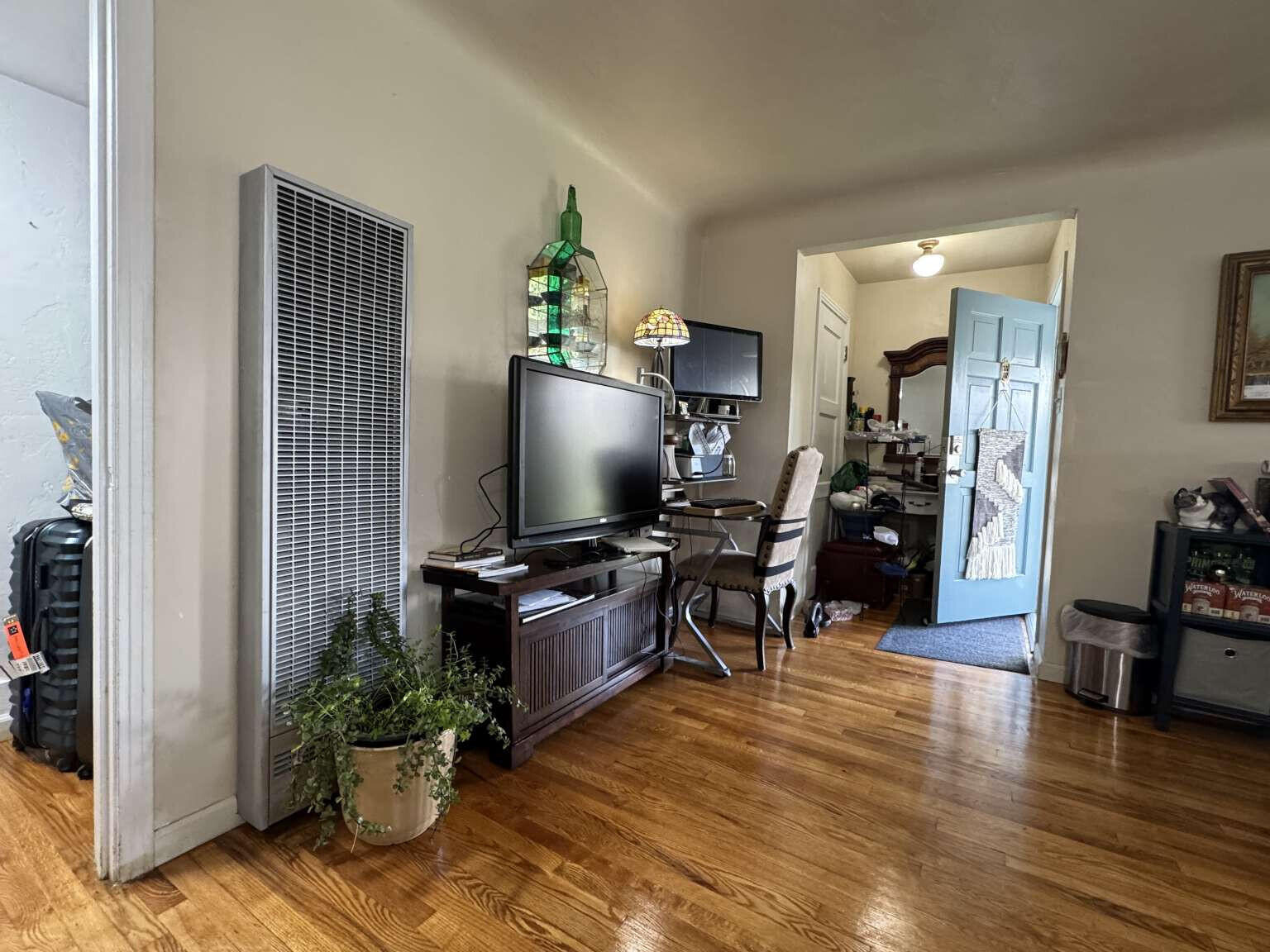 341 W Oak Ave, Porterville, CA 93257