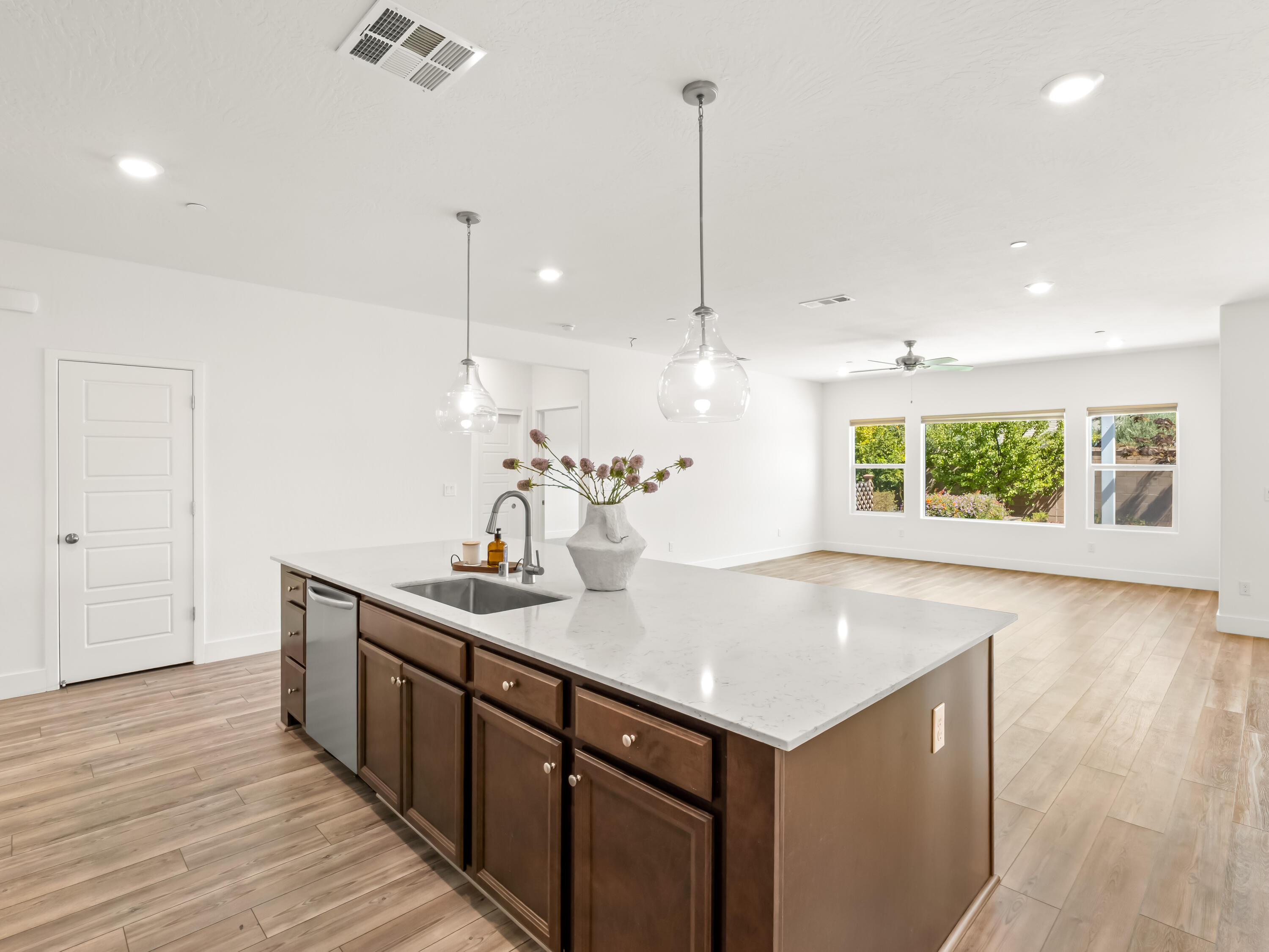 143 Timberline Way, Madera, CA 93636