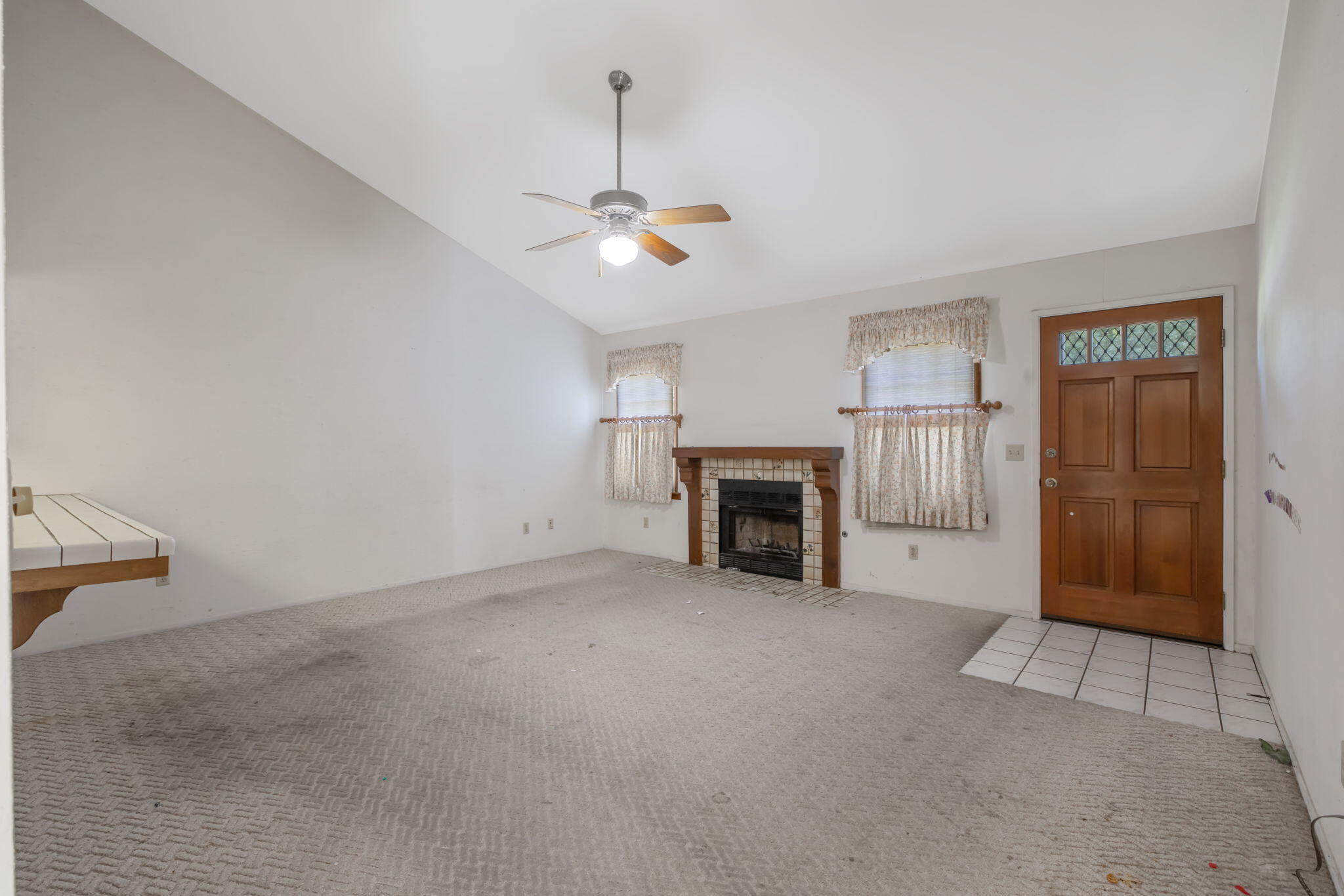 2356 E Tulare Ave, Visalia, CA 93292