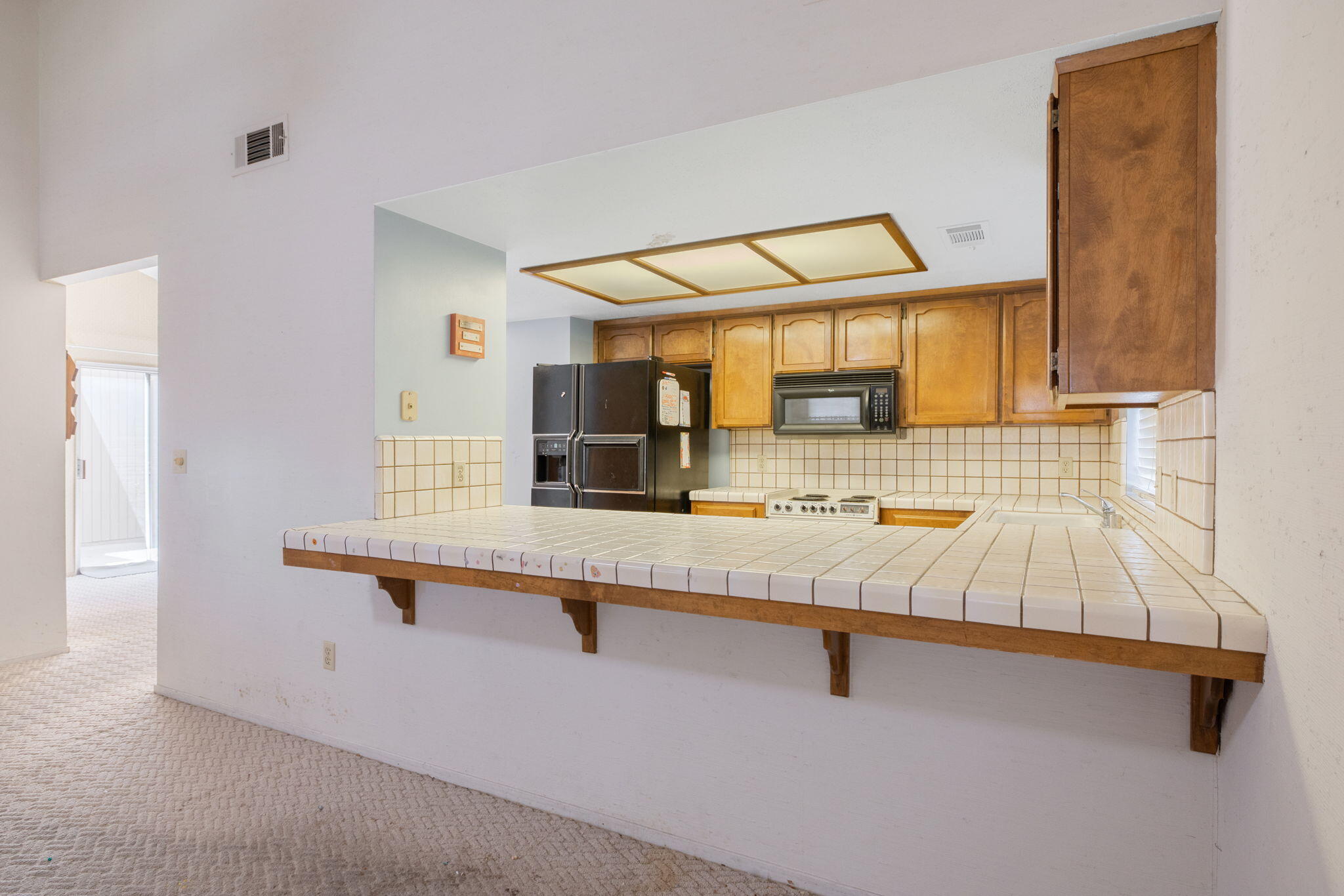 2356 E Tulare Ave, Visalia, CA 93292