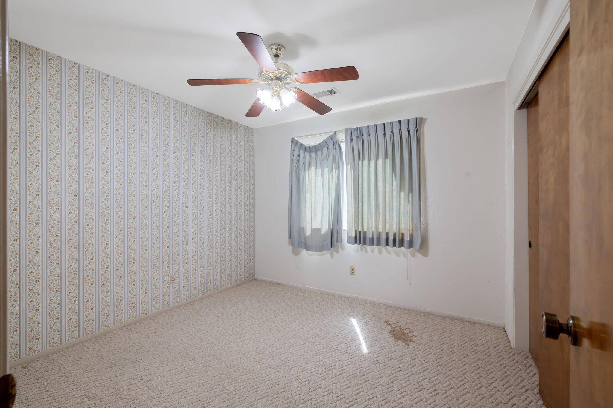 2356 E Tulare Ave, Visalia, CA 93292