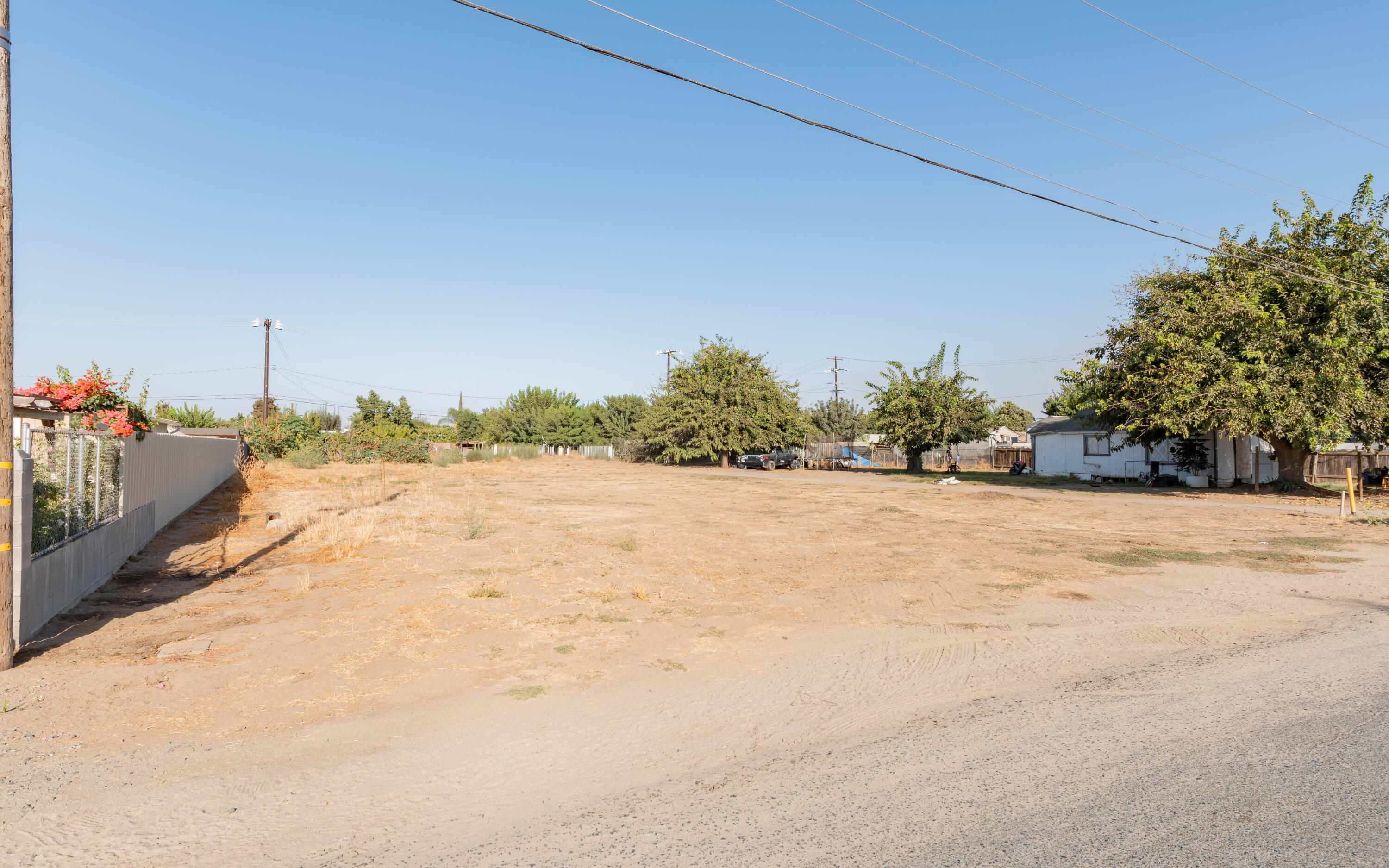 14571 Kilroy Rd, Porterville, CA 93257