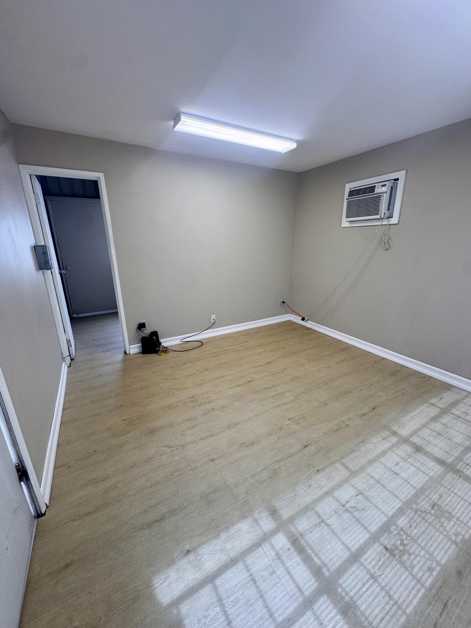520 Kern St, Bakersfield, CA 93305