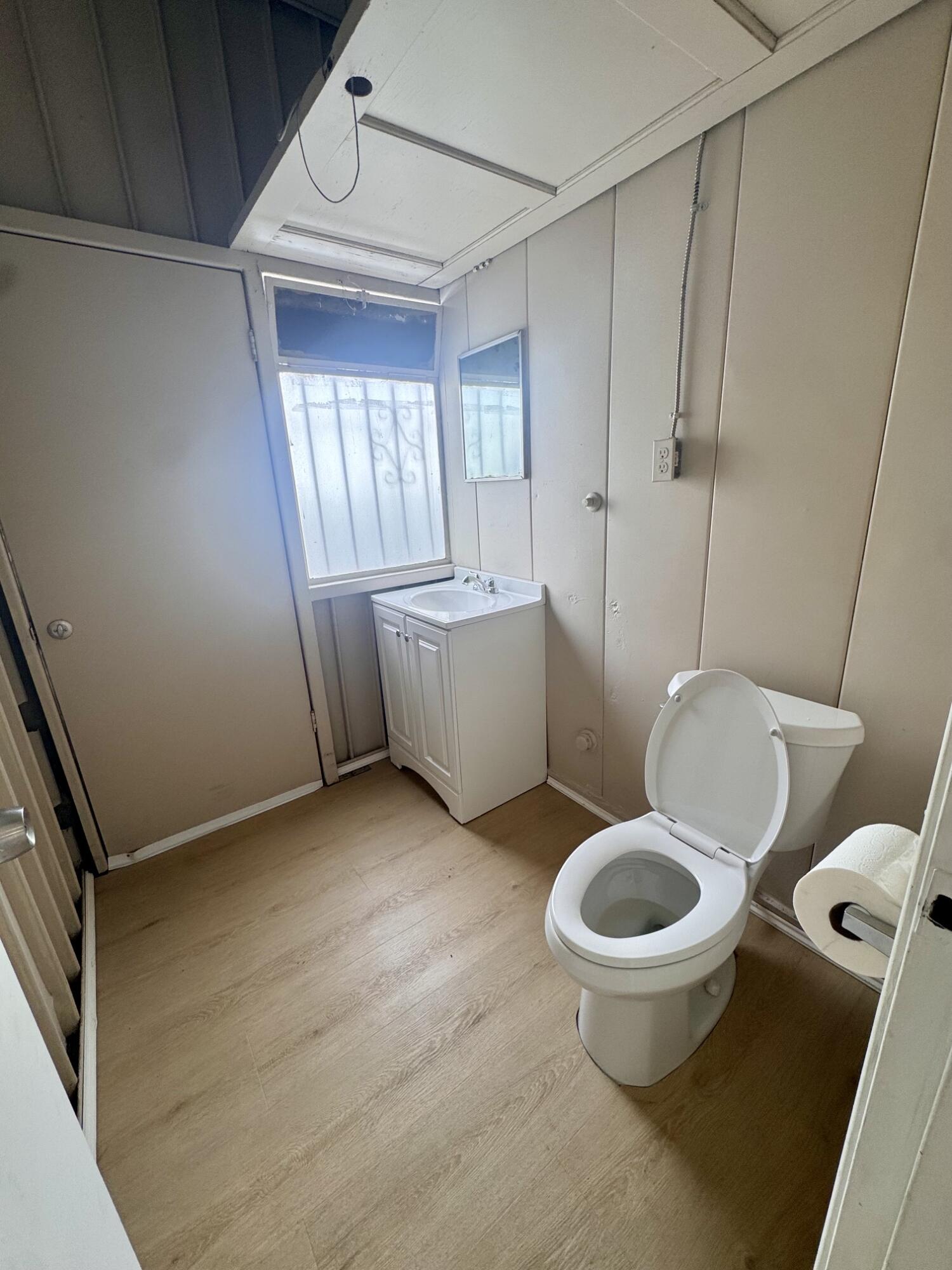 520 Kern St, Bakersfield, CA 93305