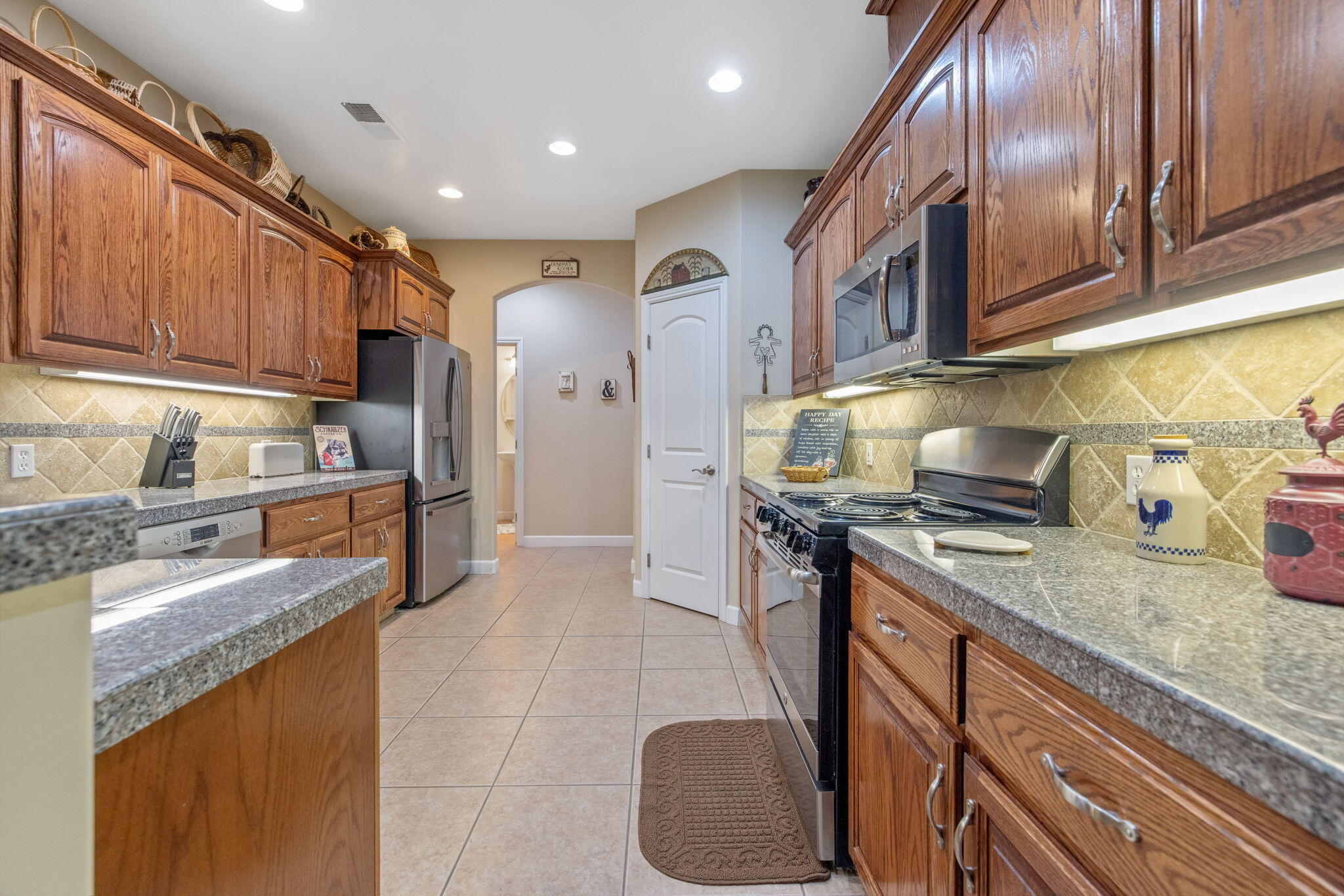 770 Sheffield Ave, Exeter, CA 93221