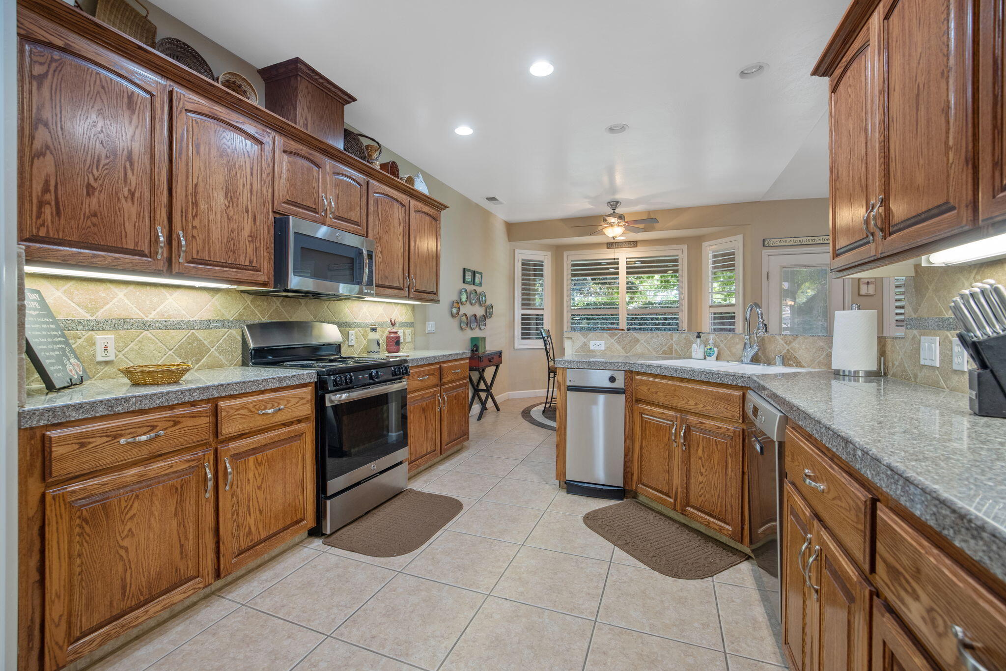 770 Sheffield Ave, Exeter, CA 93221