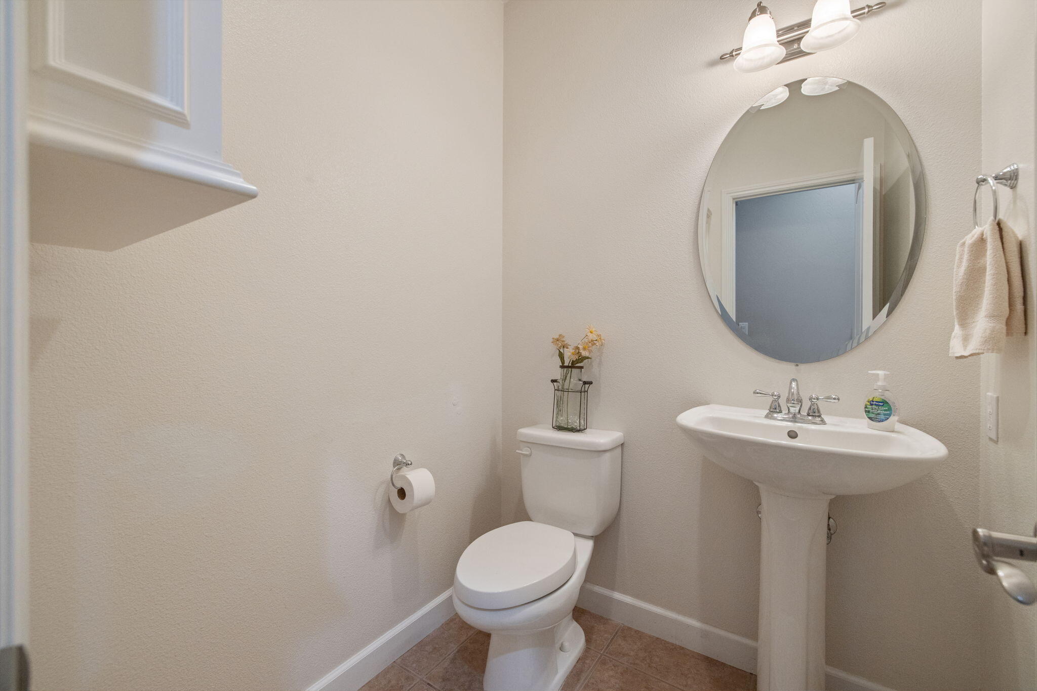 770 Sheffield Ave, Exeter, CA 93221