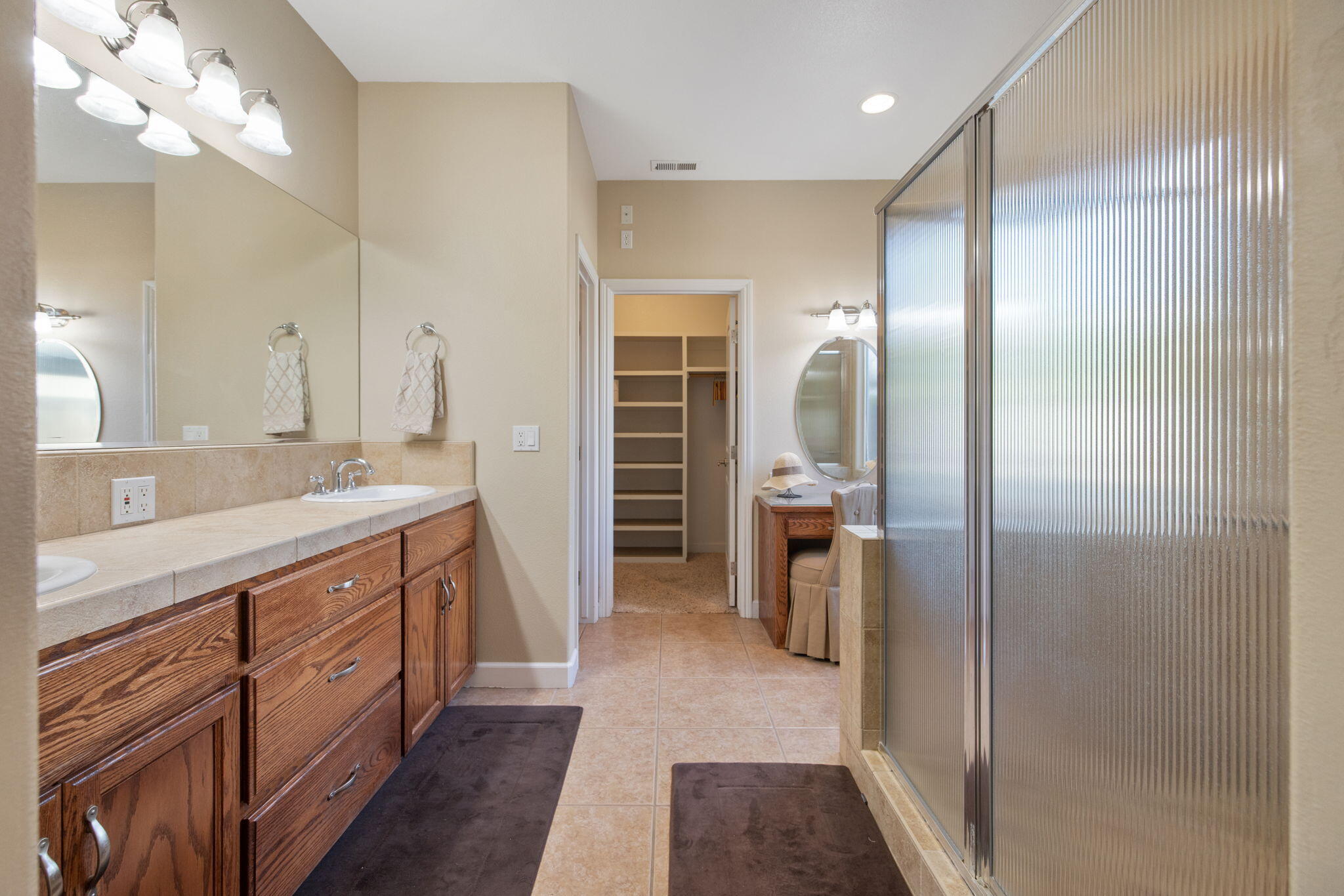 770 Sheffield Ave, Exeter, CA 93221