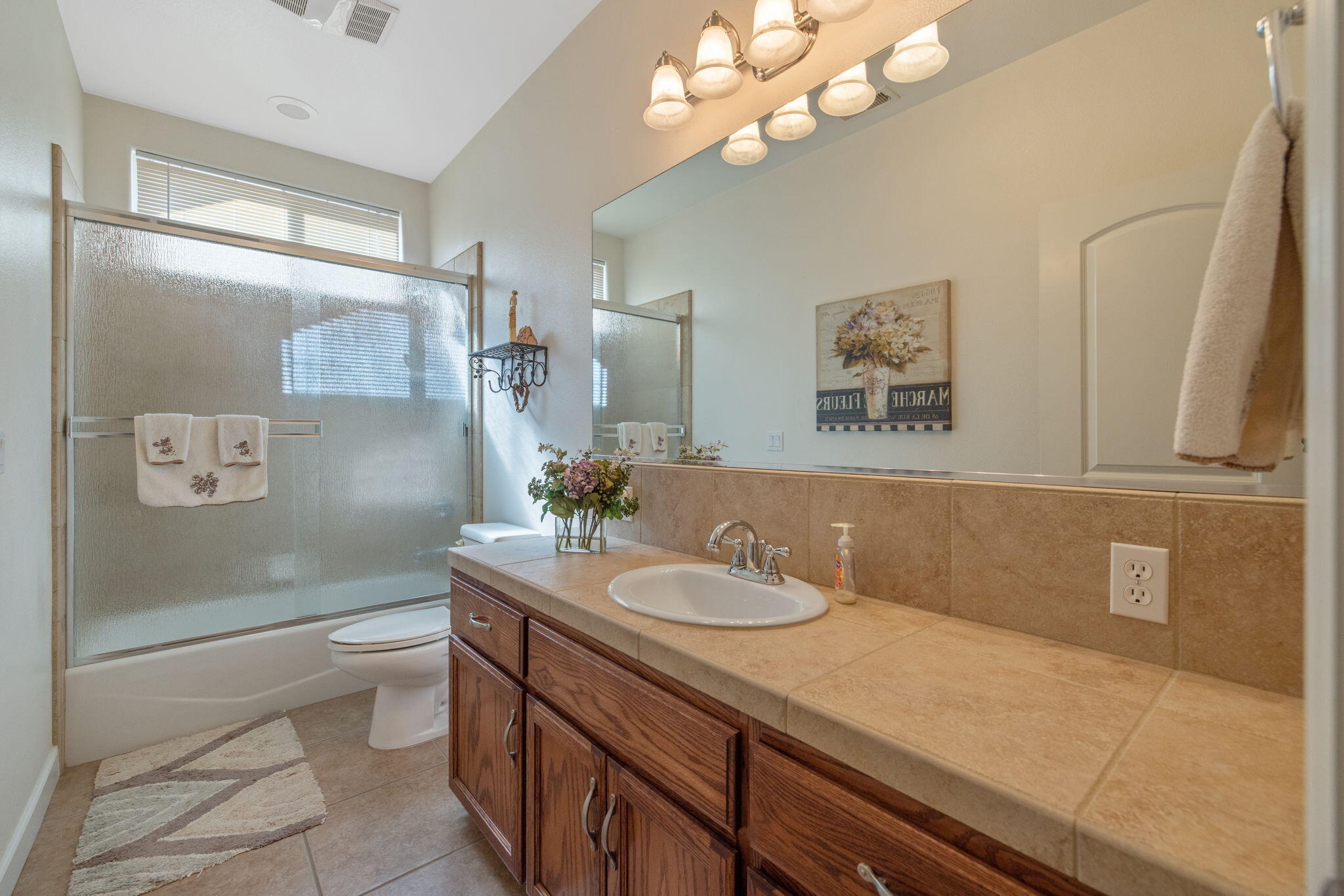 770 Sheffield Ave, Exeter, CA 93221