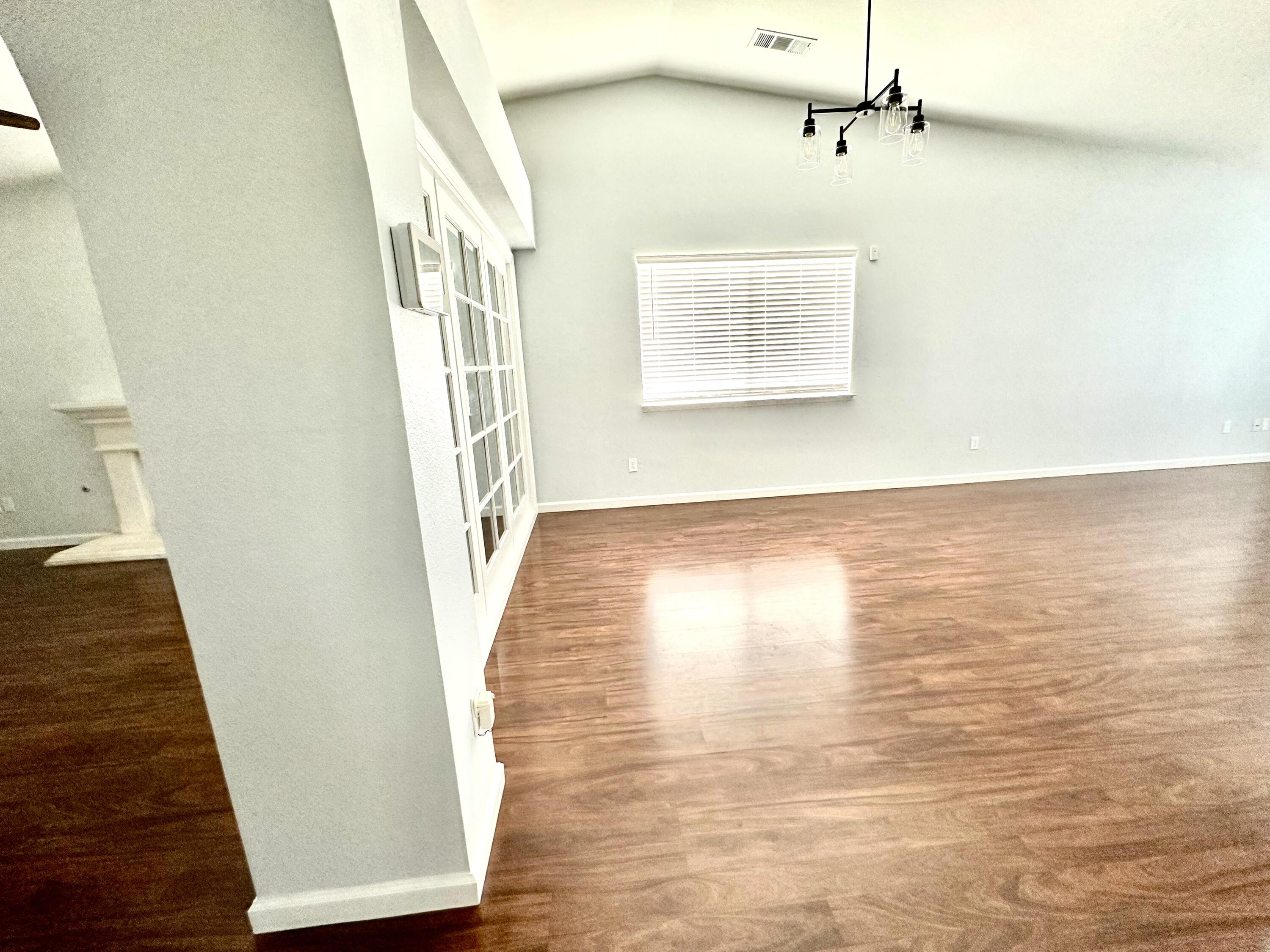 785 Heath Ct, Lemoore, CA 93245