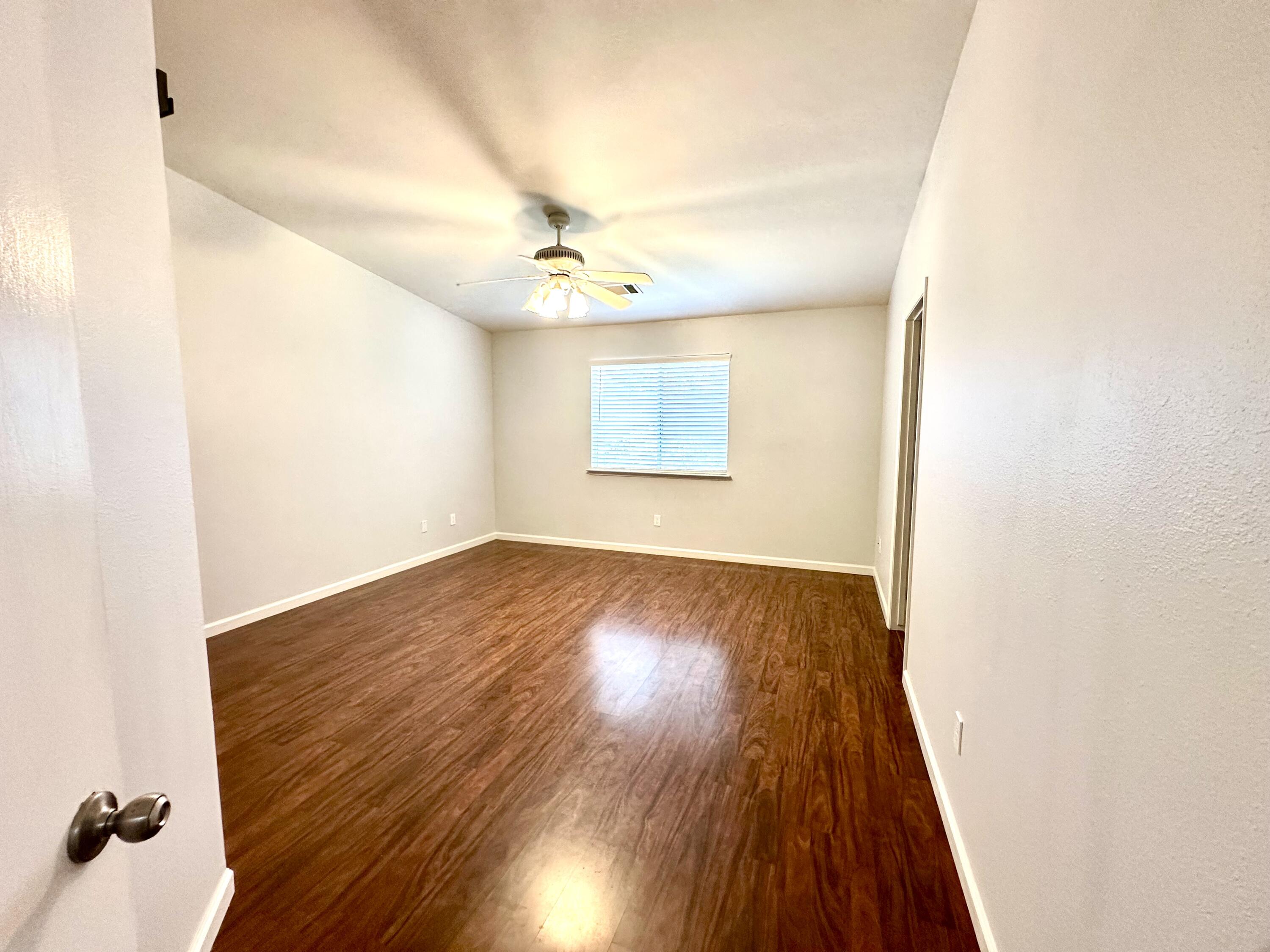 785 Heath Ct, Lemoore, CA 93245
