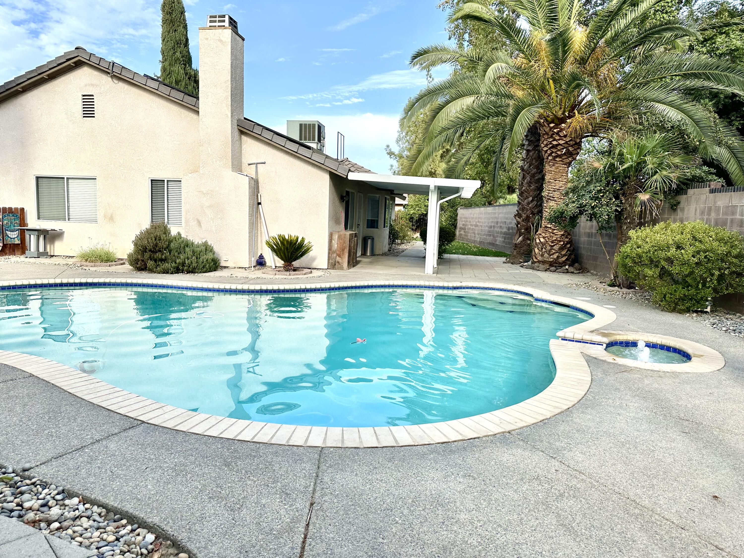 785 Heath Ct, Lemoore, CA 93245