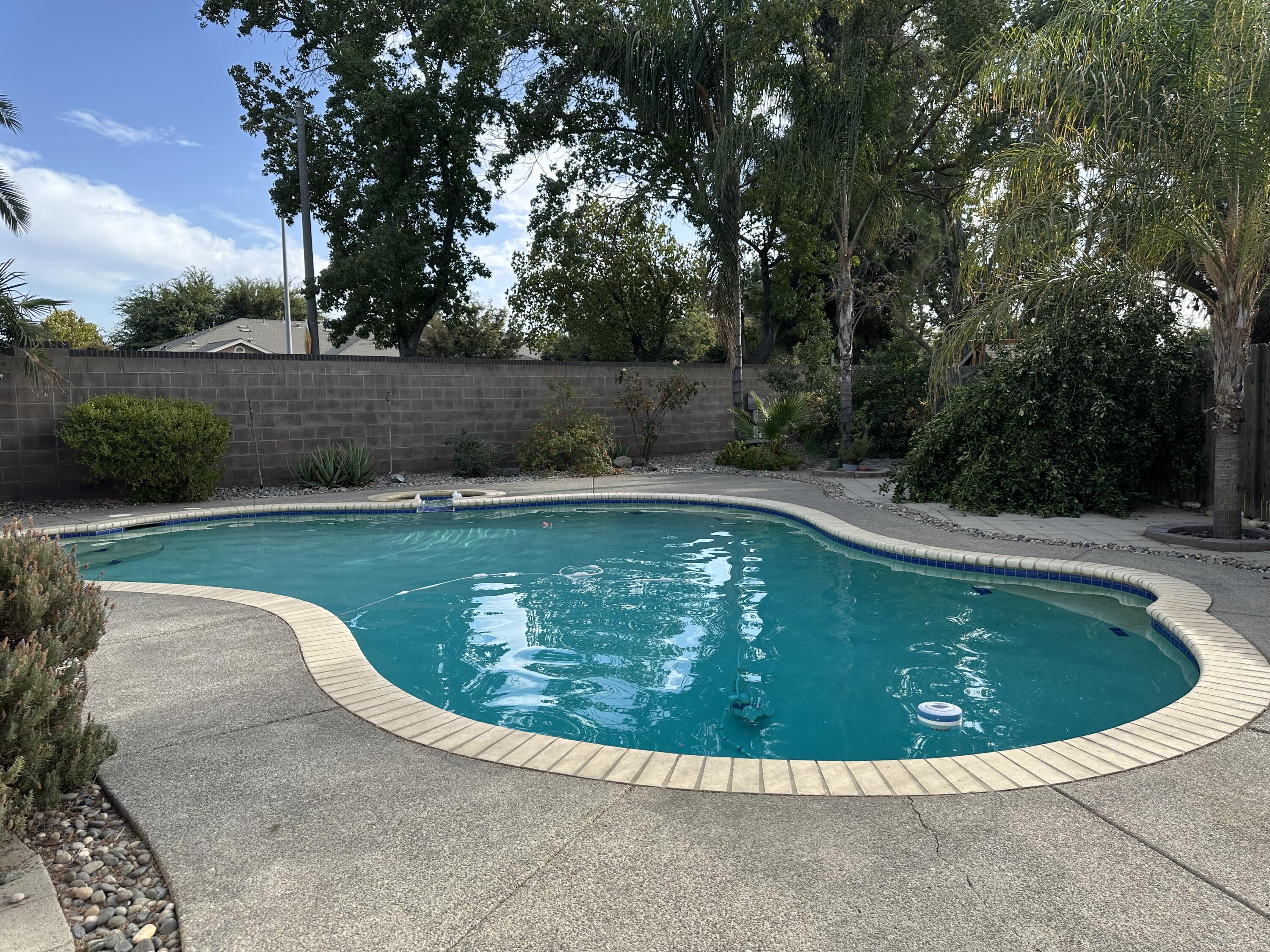 785 Heath Ct, Lemoore, CA 93245