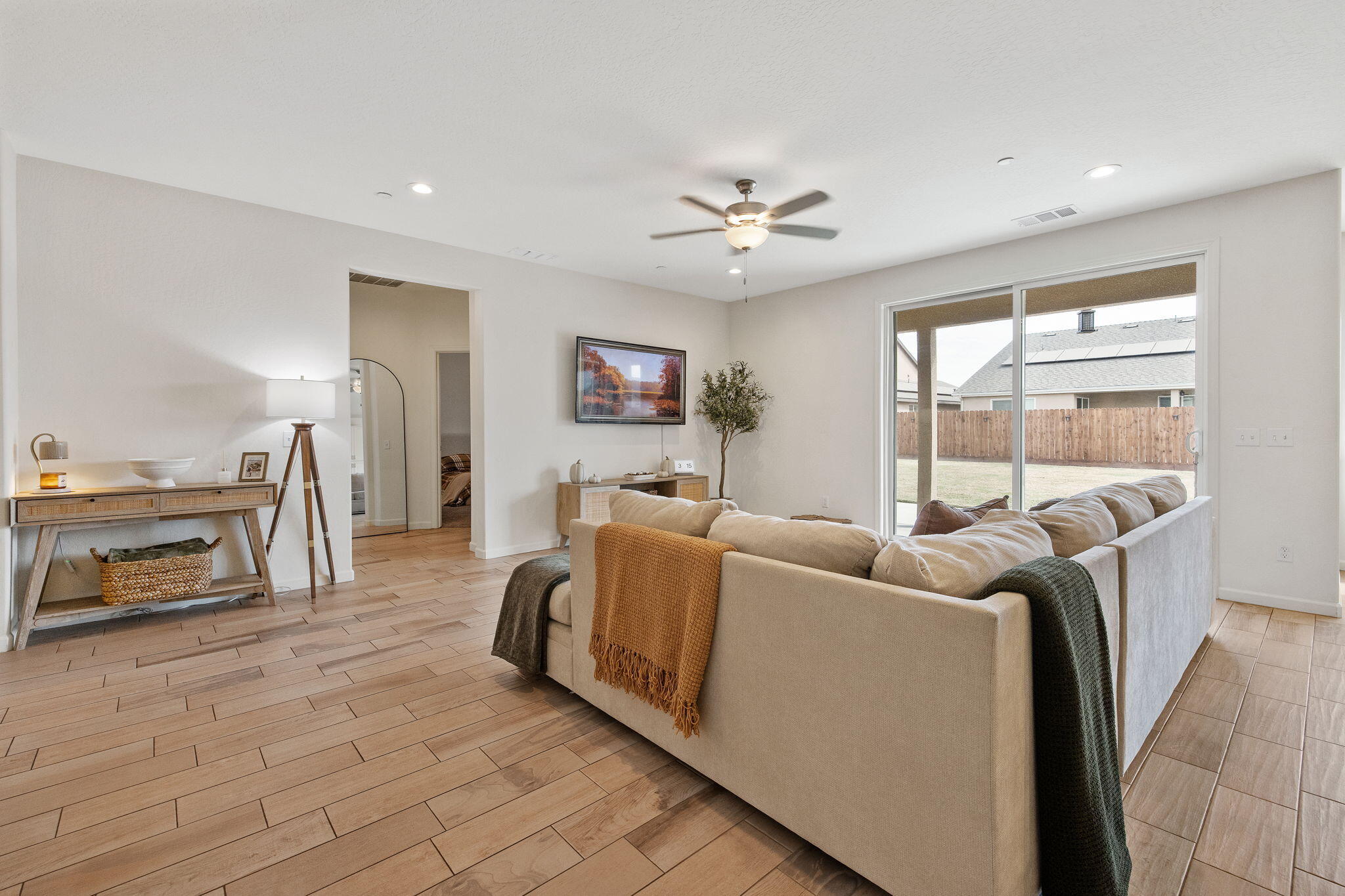 1981 Chancellor Ave, Tulare, CA 93274