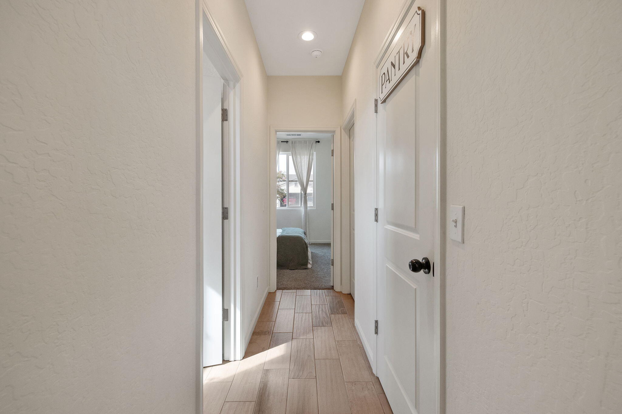 1981 Chancellor Ave, Tulare, CA 93274
