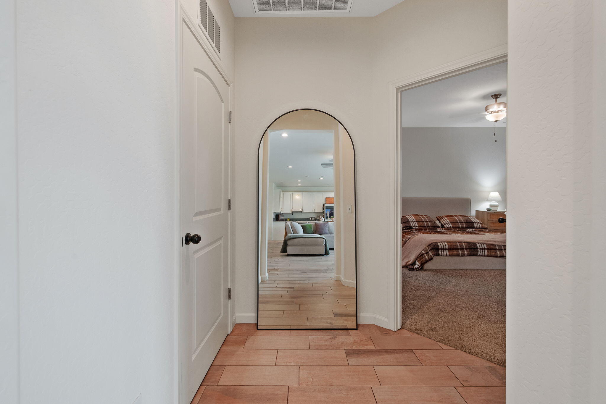 1981 Chancellor Ave, Tulare, CA 93274