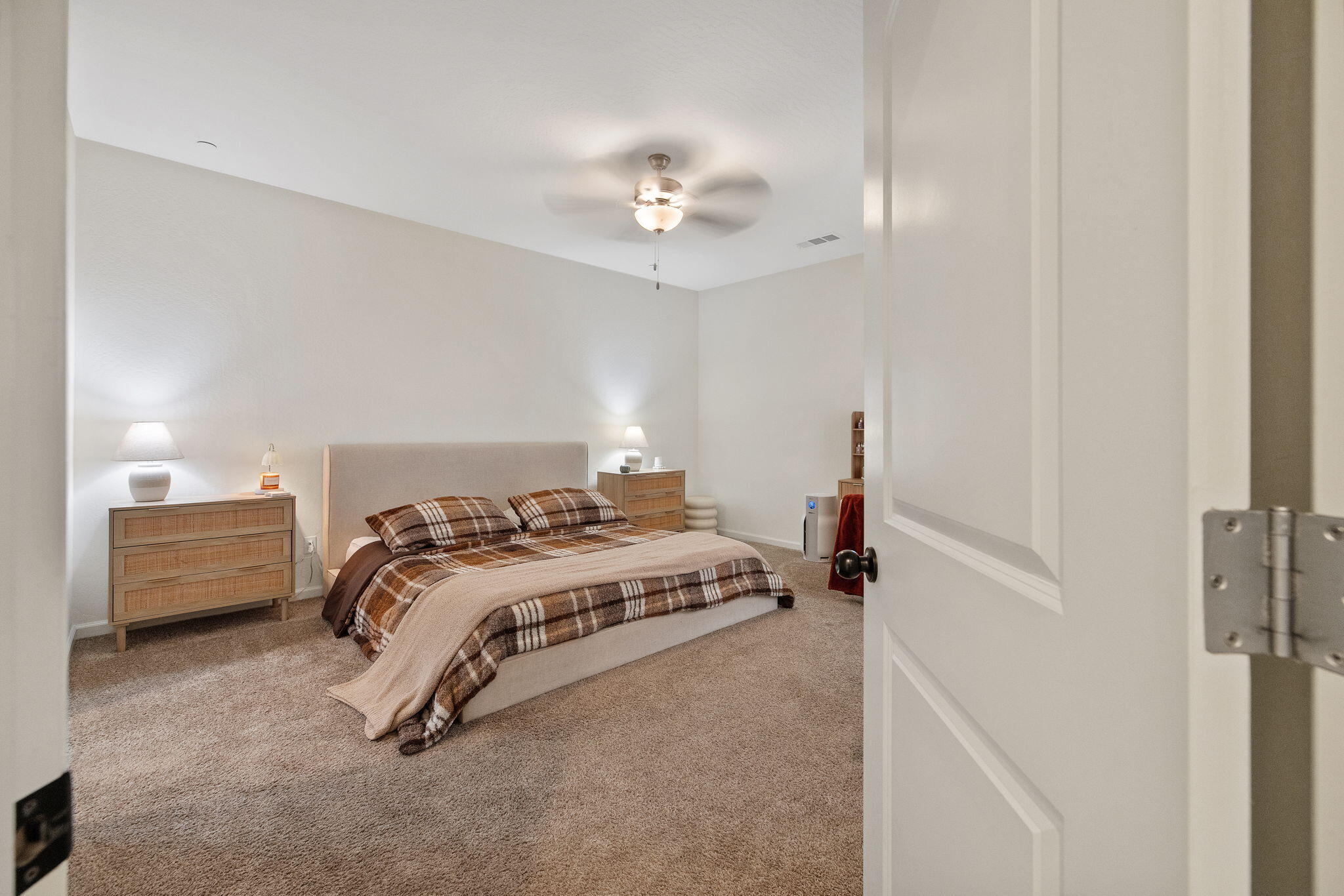 1981 Chancellor Ave, Tulare, CA 93274