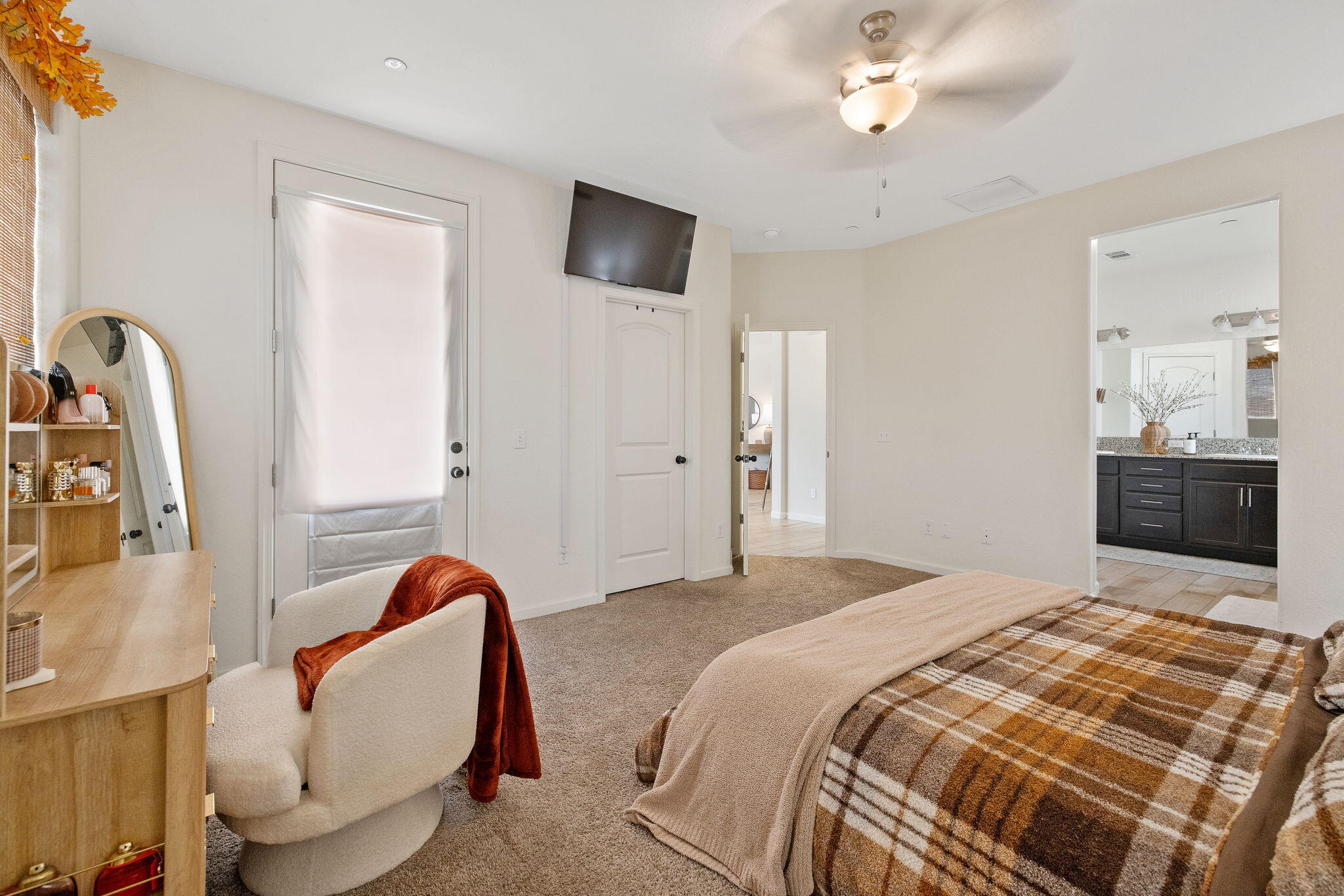 1981 Chancellor Ave, Tulare, CA 93274