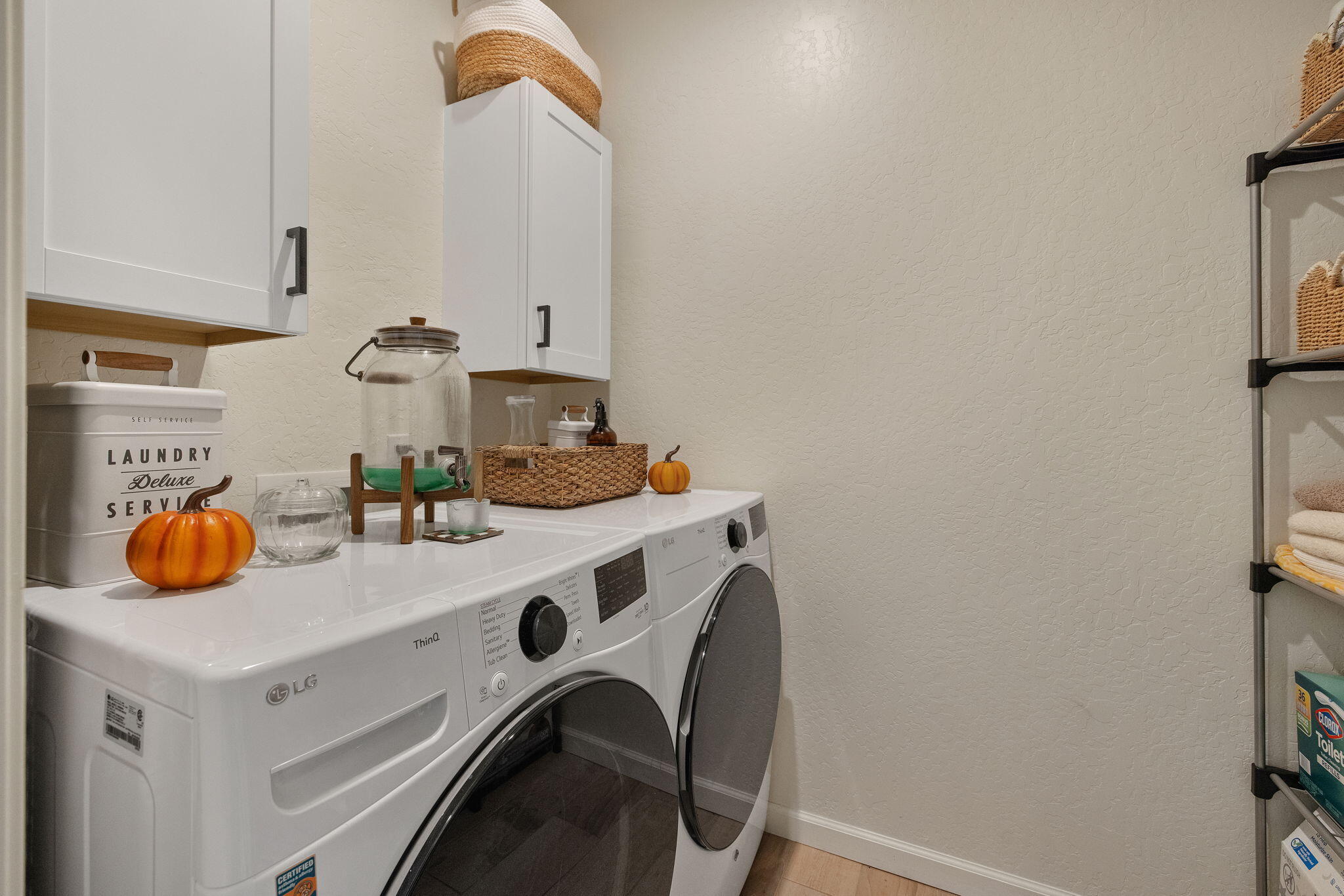 1981 Chancellor Ave, Tulare, CA 93274