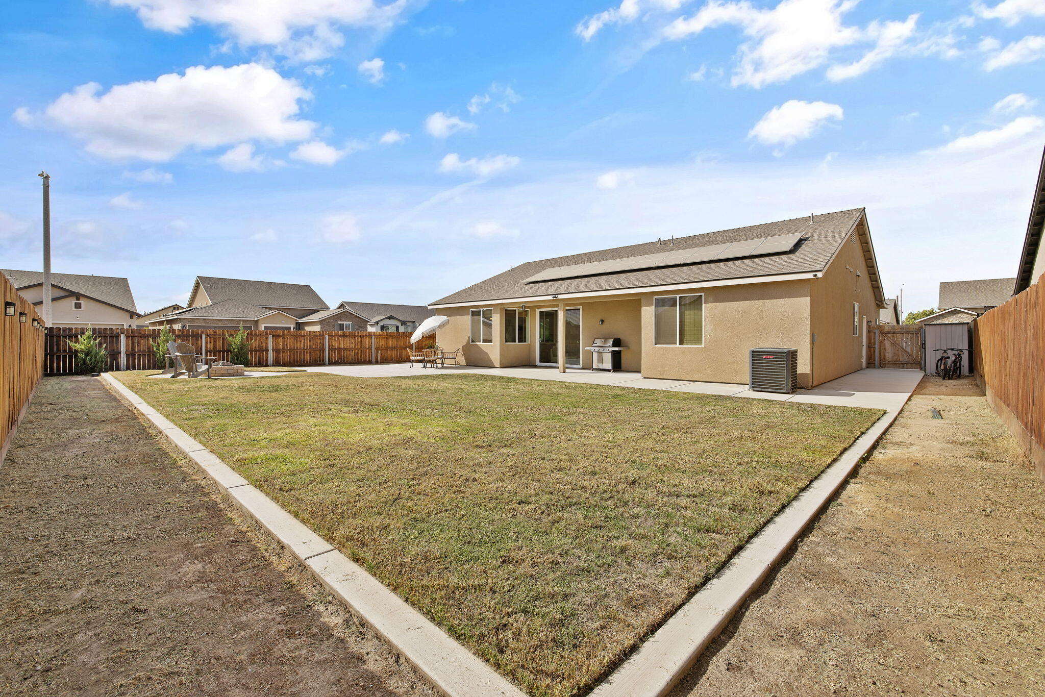 1981 Chancellor Ave, Tulare, CA 93274