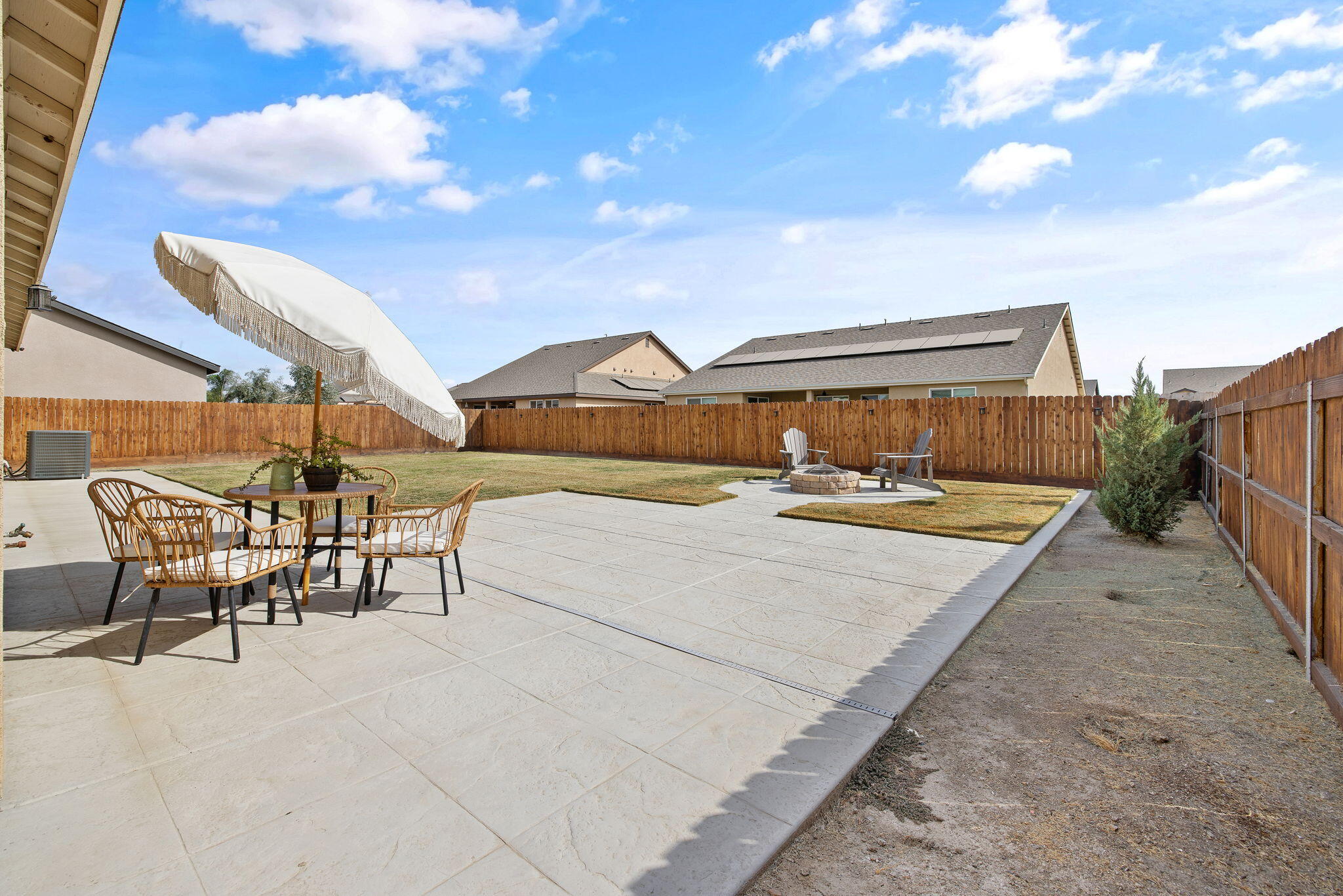1981 Chancellor Ave, Tulare, CA 93274